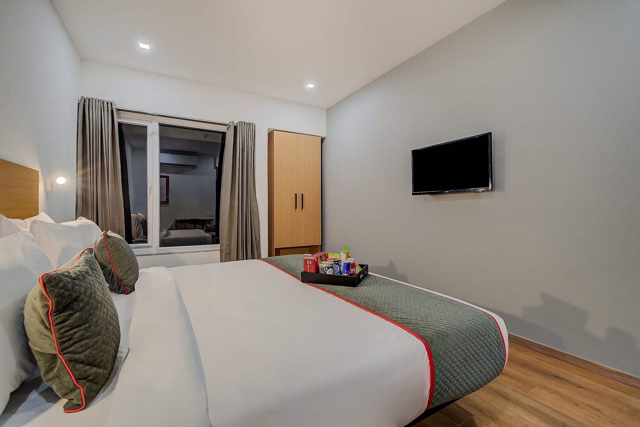 Super Townhouse MG Road Pune Classic 13