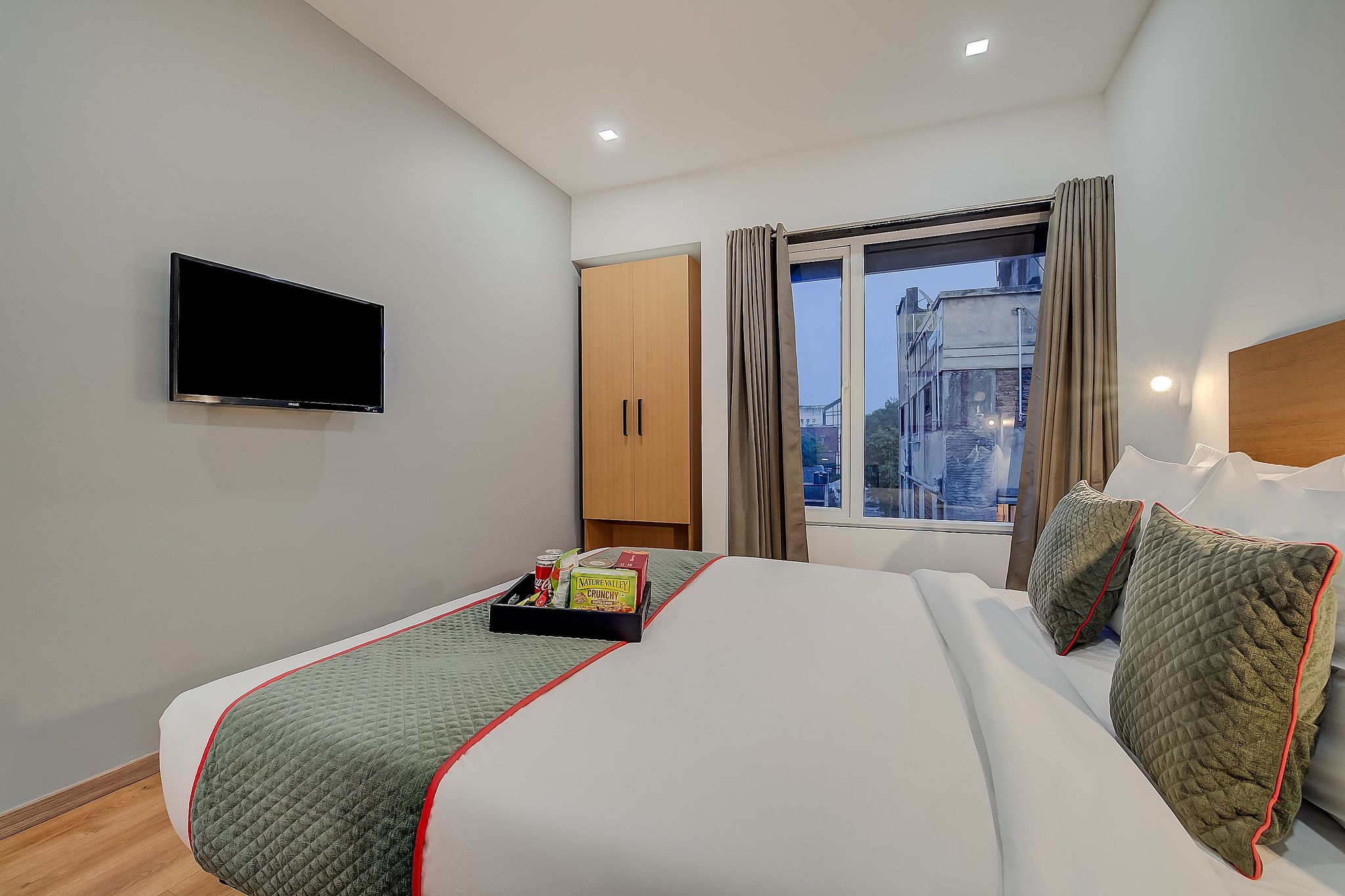 Super Townhouse MG Road Pune Classic 12