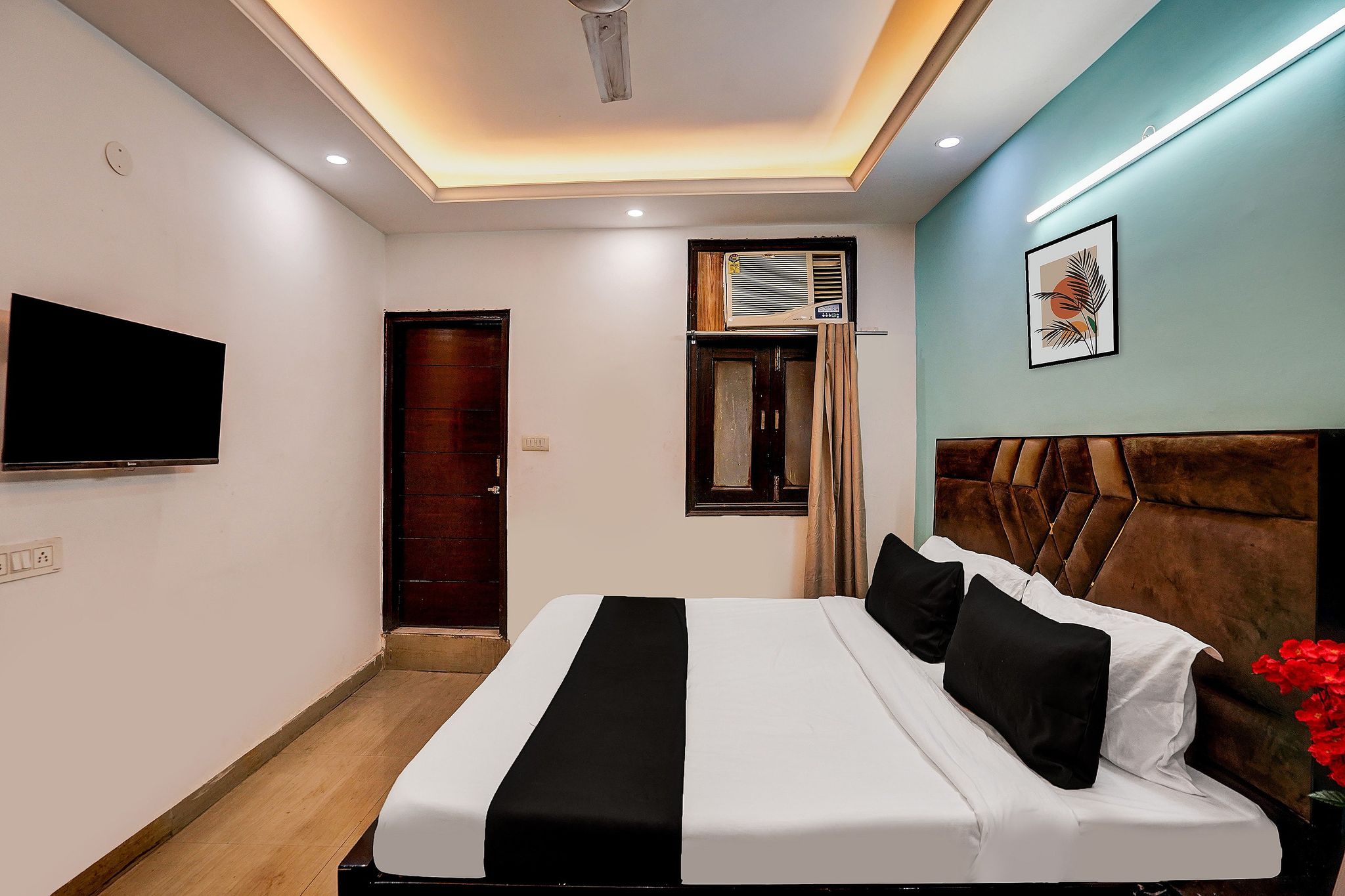 Hotel O Silver Key KD plaza Near Saket Metro station Classic 7