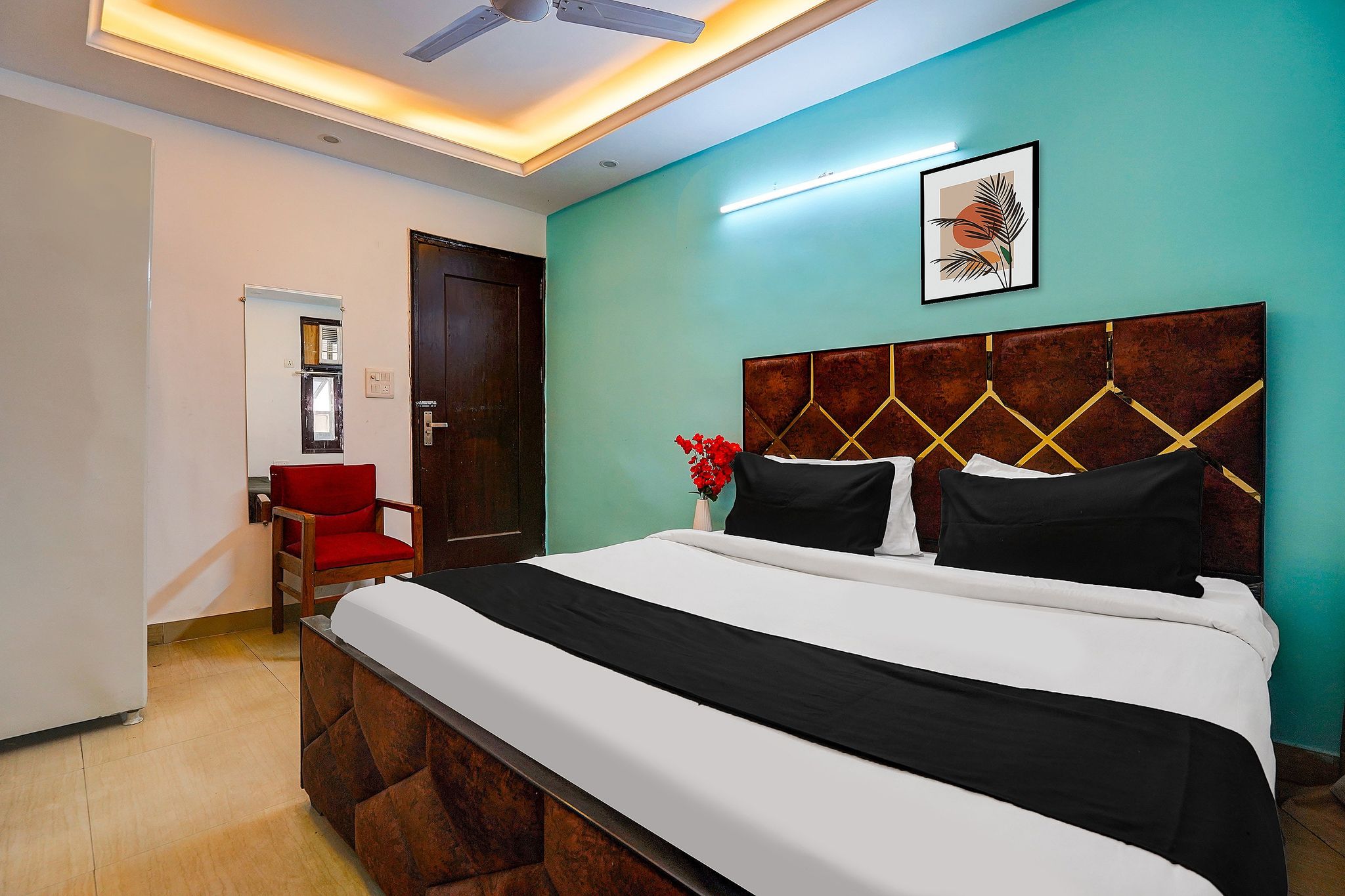 Hotel O Silver Key KD plaza Near Saket Metro station Classic