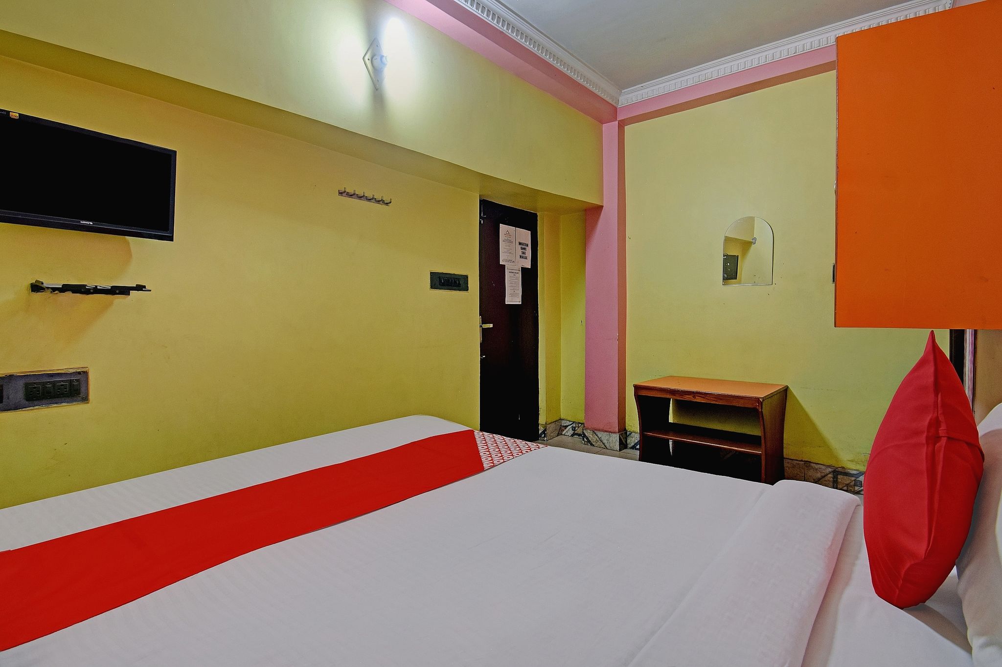 Super Hotel Continental Restuarant & Cafe Classic 8