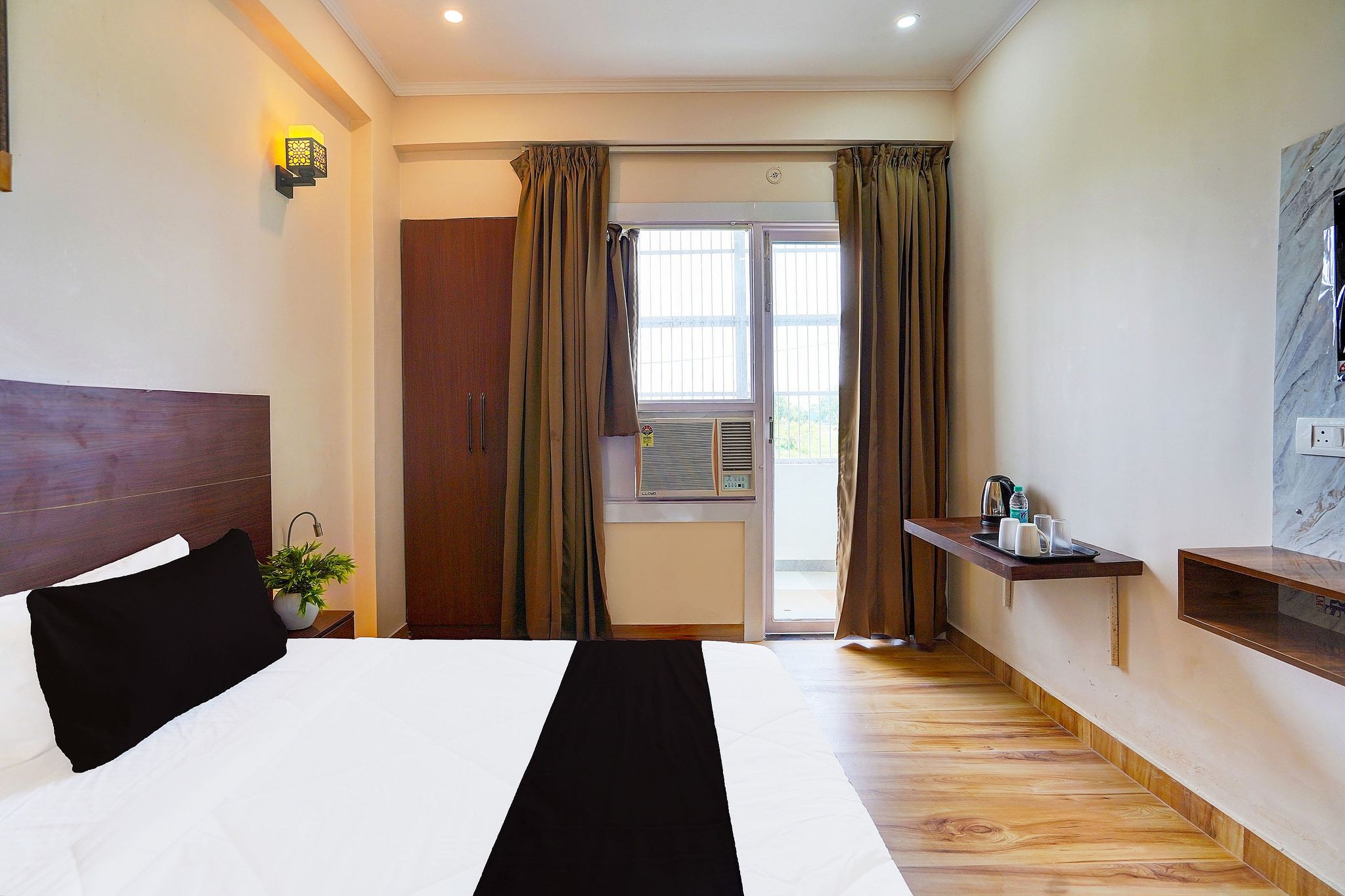 Hotel O by OYO THE VIRAAJ BANQUET & HOTEL Classic 3