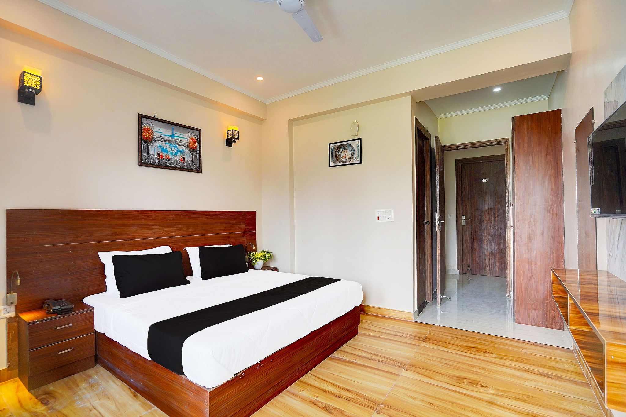 Hotel O by OYO THE VIRAAJ BANQUET & HOTEL Classic 11