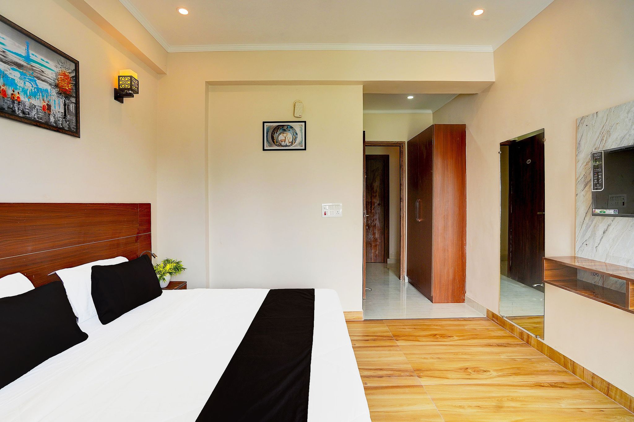 Hotel O by OYO THE VIRAAJ BANQUET & HOTEL Classic 4