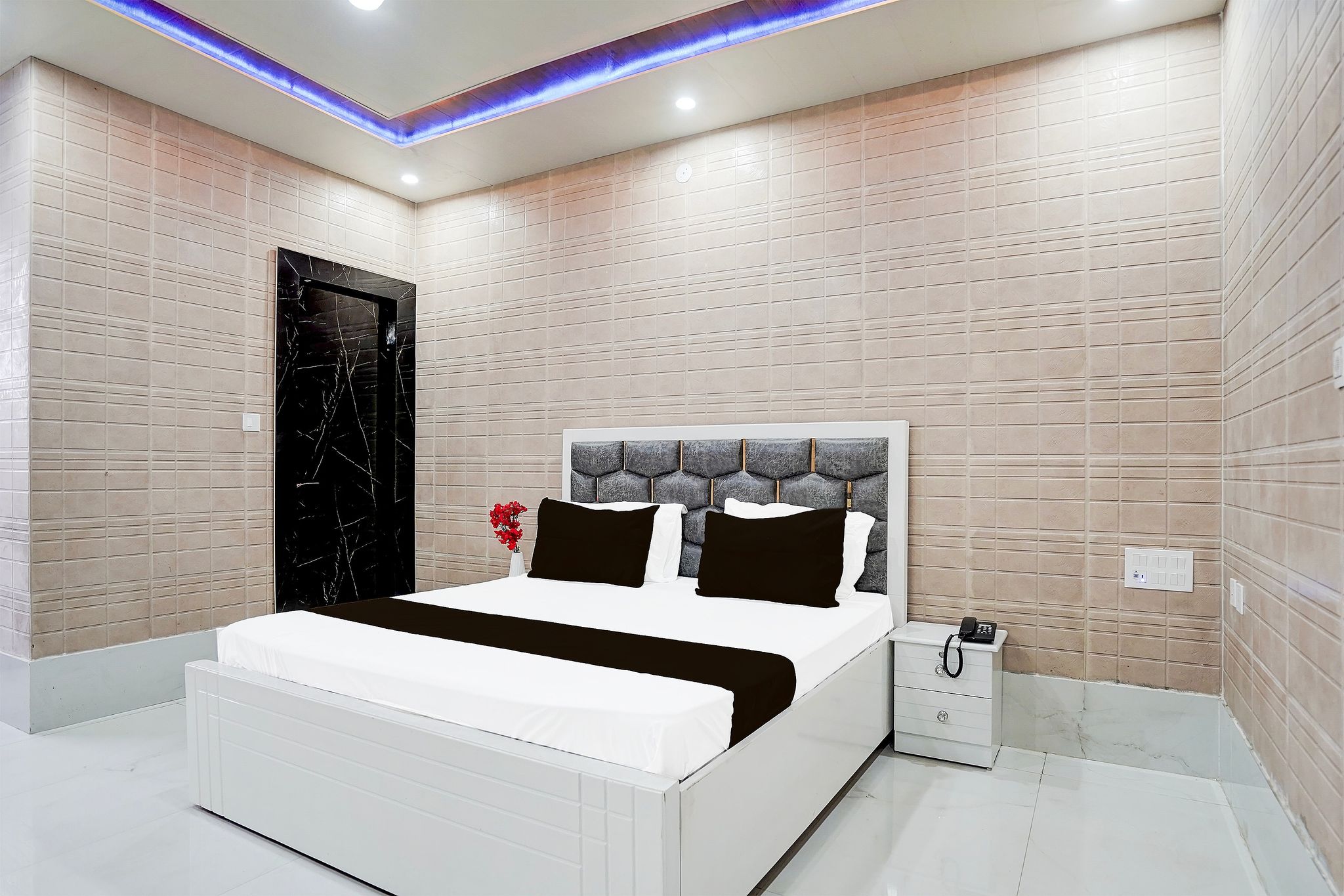 Hotel O RUNAWAY Classic 7