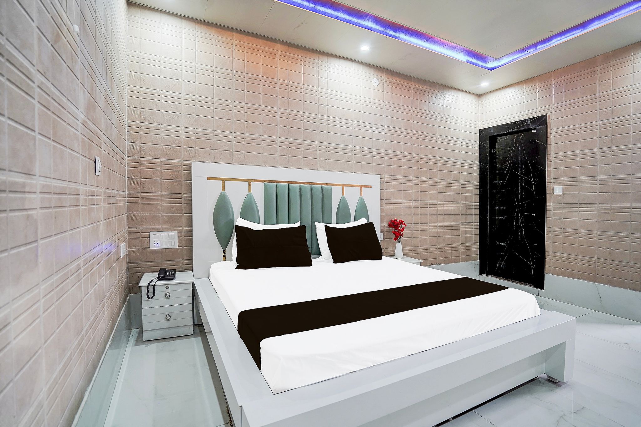 Hotel O RUNAWAY Classic 6