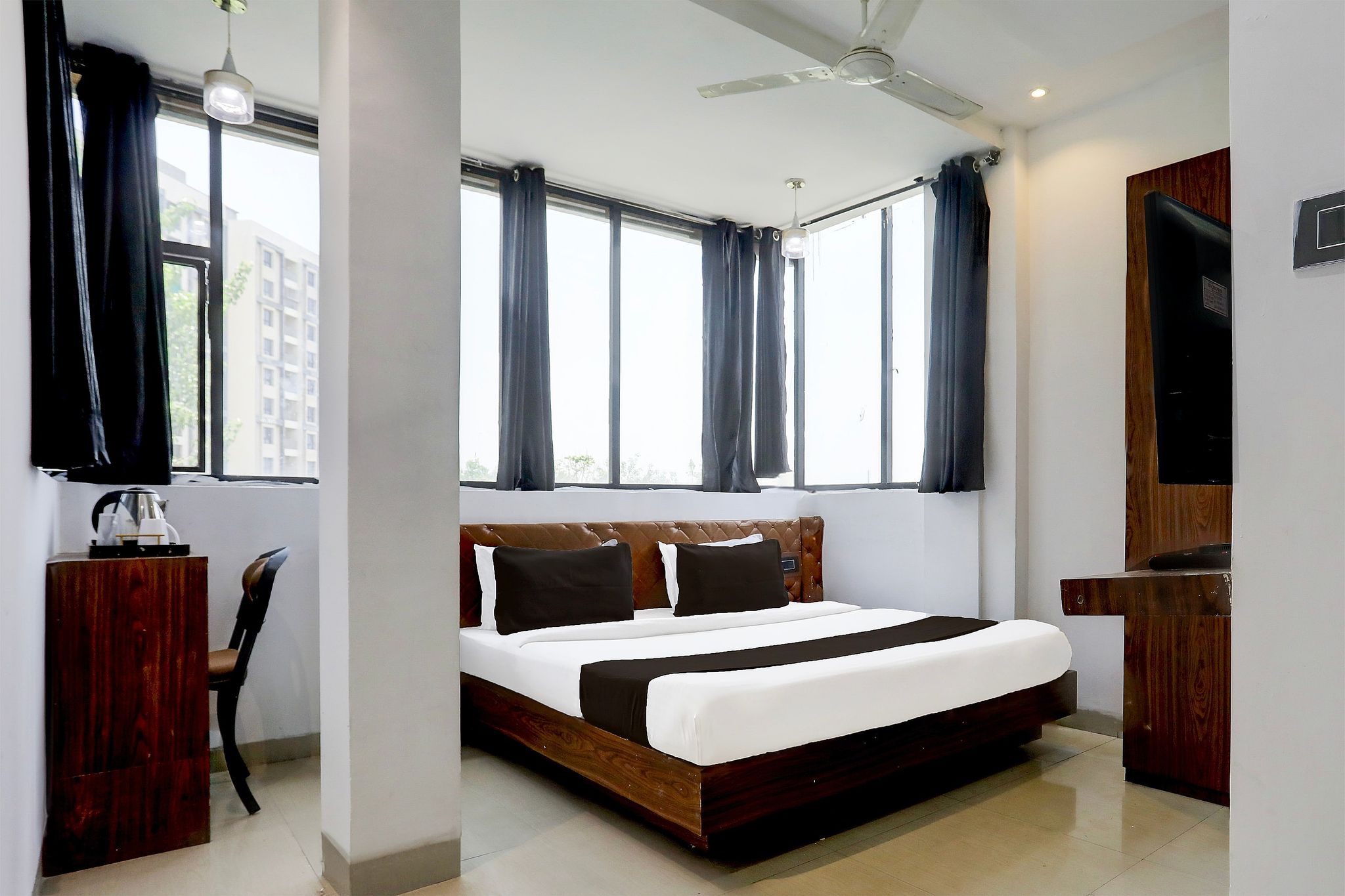 Super Hotel O MP Nagar Near Rachna Tower Classic 12