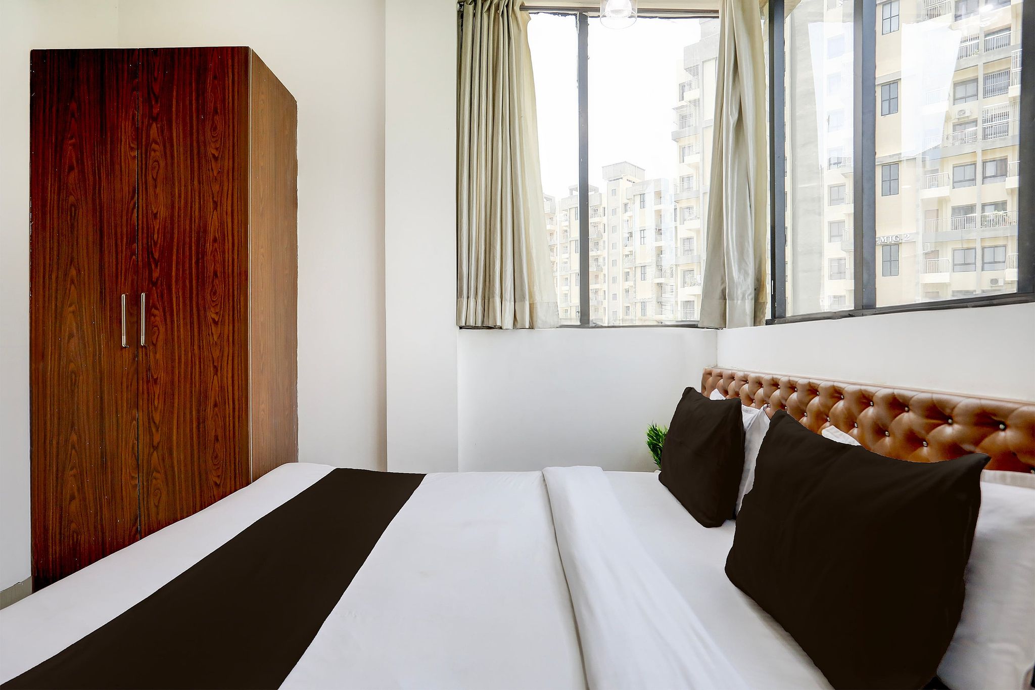 Super Hotel O MP Nagar Near Rachna Tower Classic 8