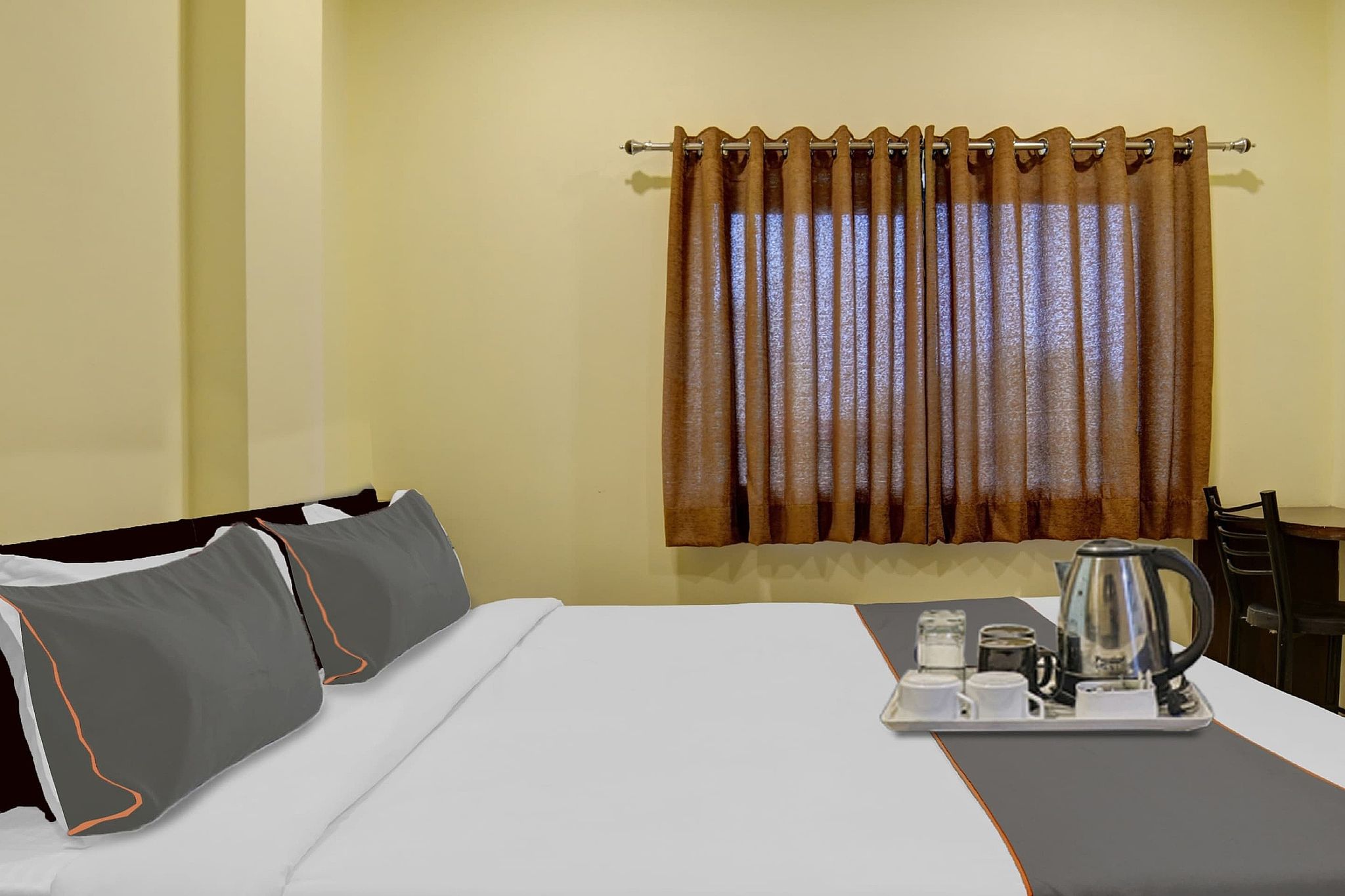 Hotel O A2 Hotel and Restro Classic 5