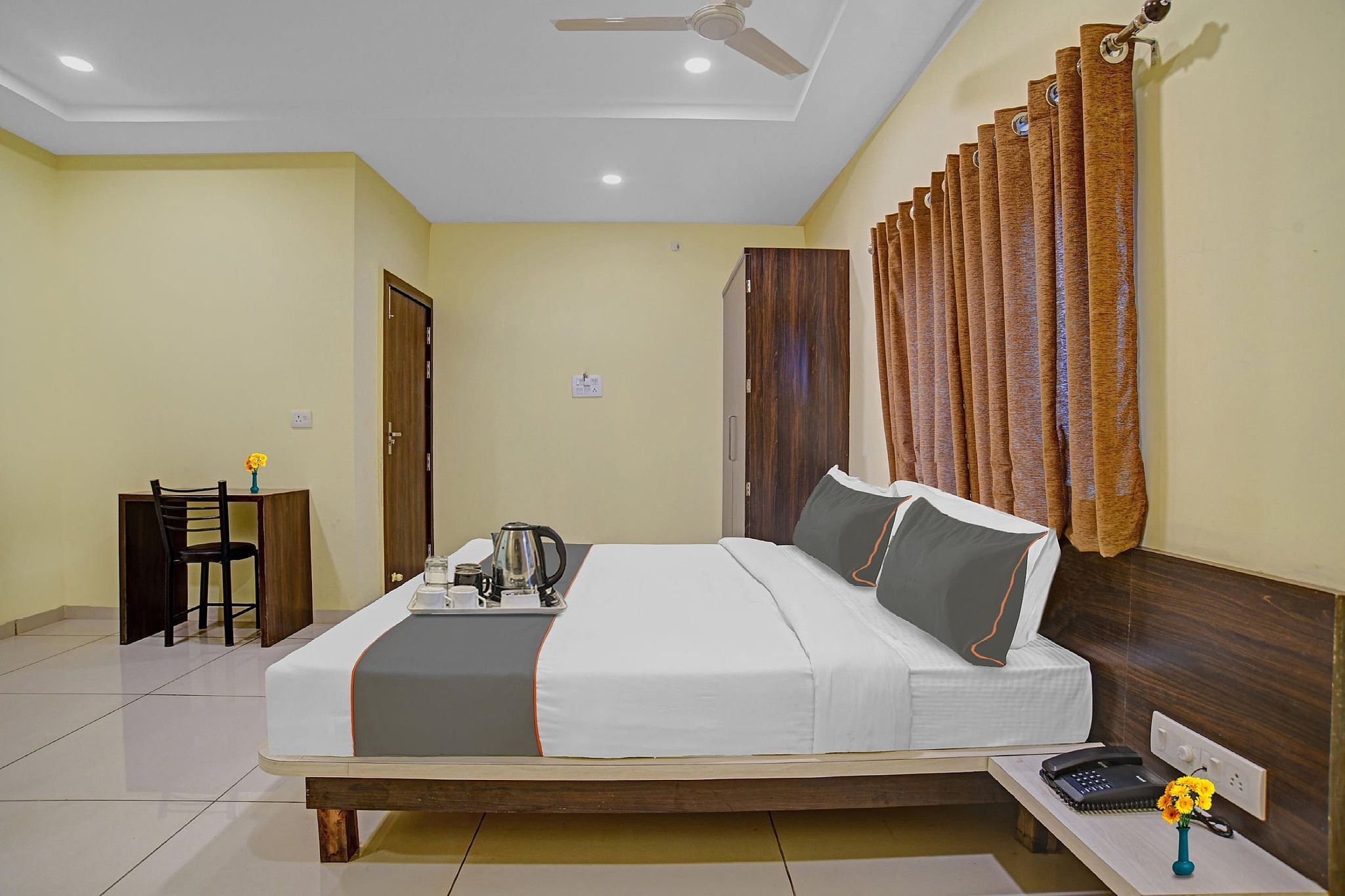 Hotel O A2 Hotel and Restro Classic 7