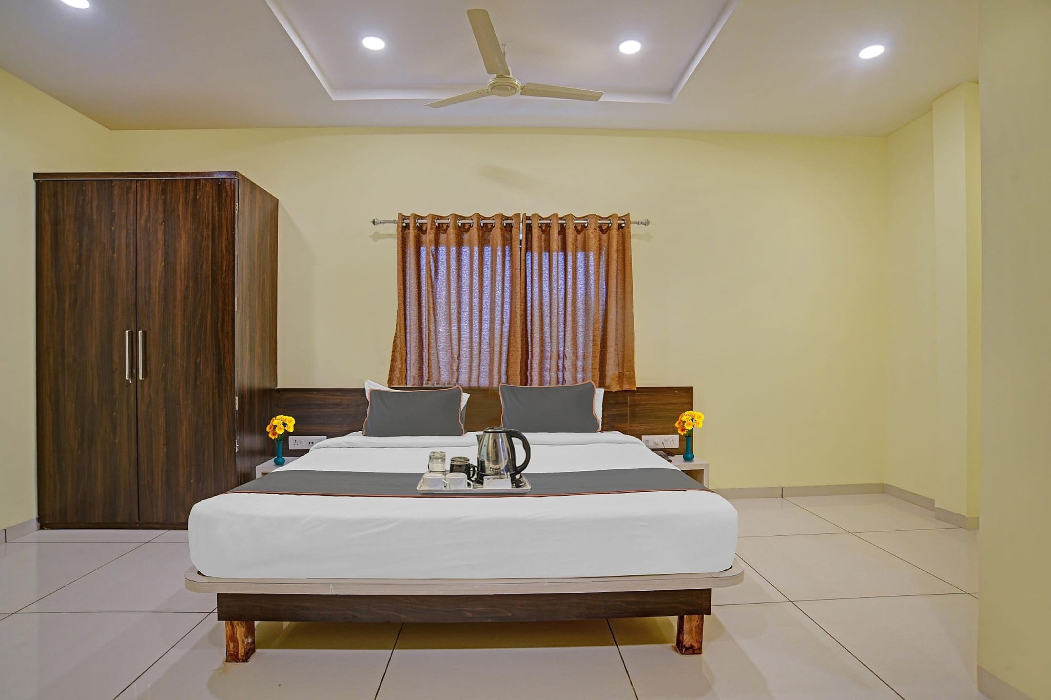 Hotel O A2 Hotel and Restro Classic 6