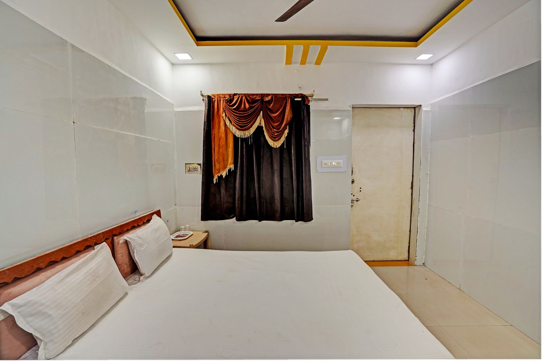 Hotel O Surya Dev Green Land Chokdi Deluxe 4