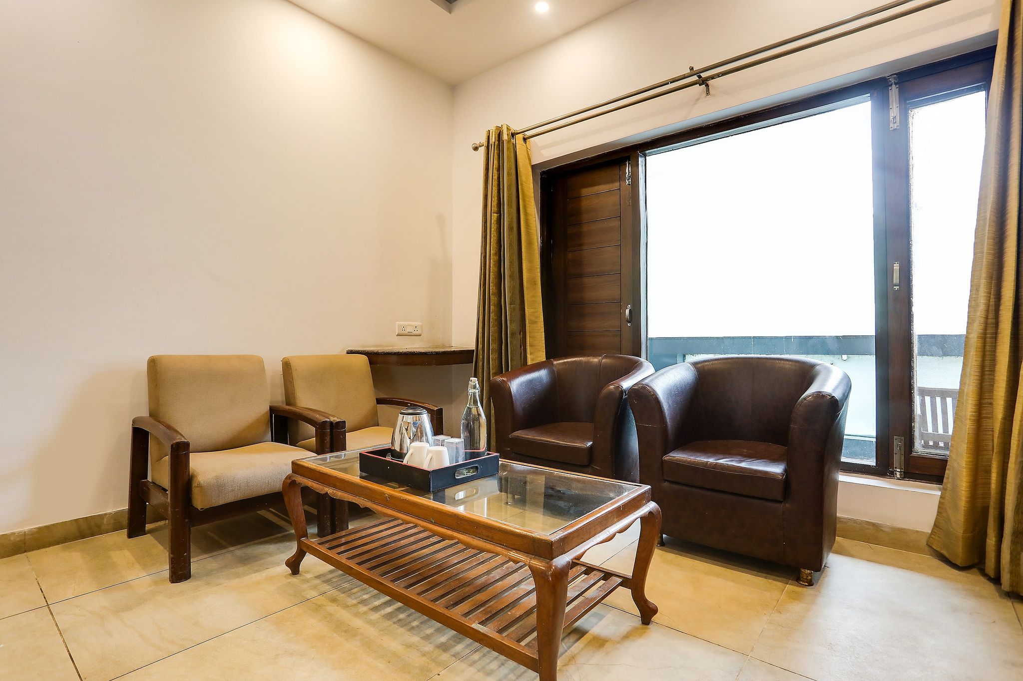 Collection O Mall Road Near St. Georges College Classic 17