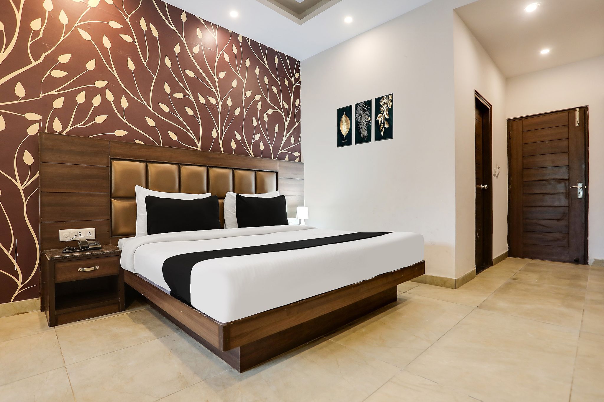 Collection O Mall Road Near St. Georges College Classic