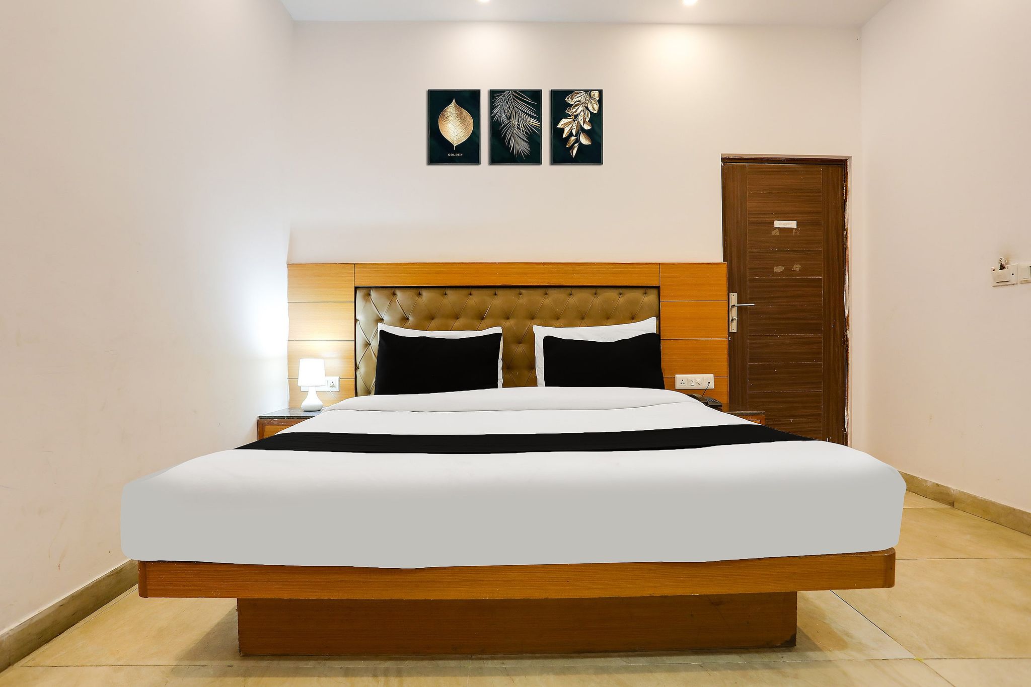 Collection O Mall Road Near St. Georges College Classic 3