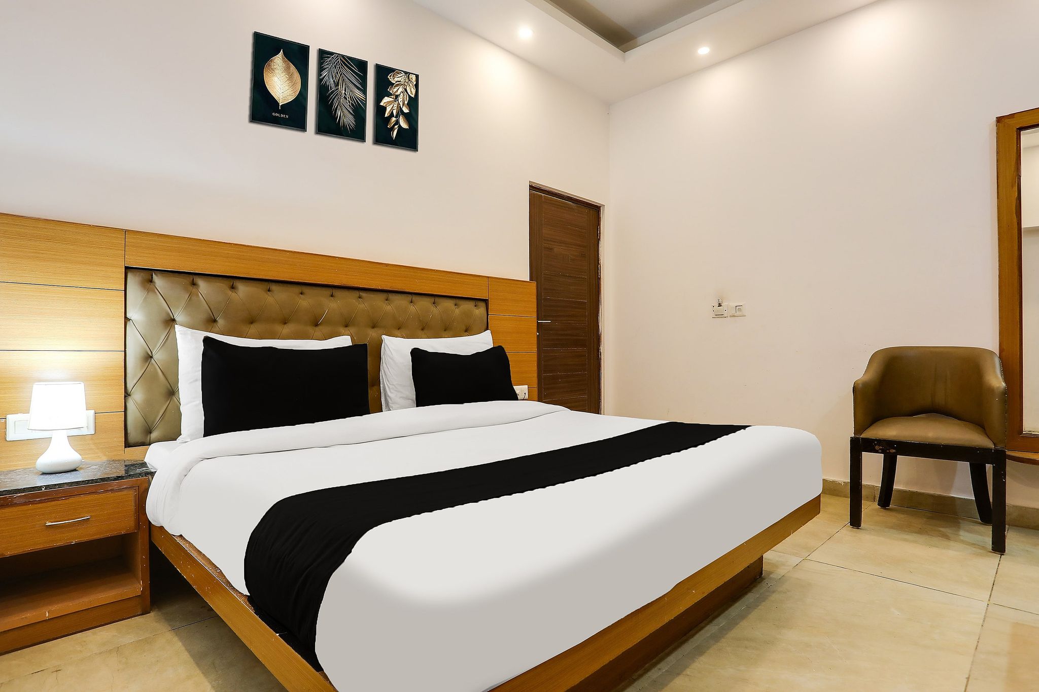 Collection O Mall Road Near St. Georges College Classic 6