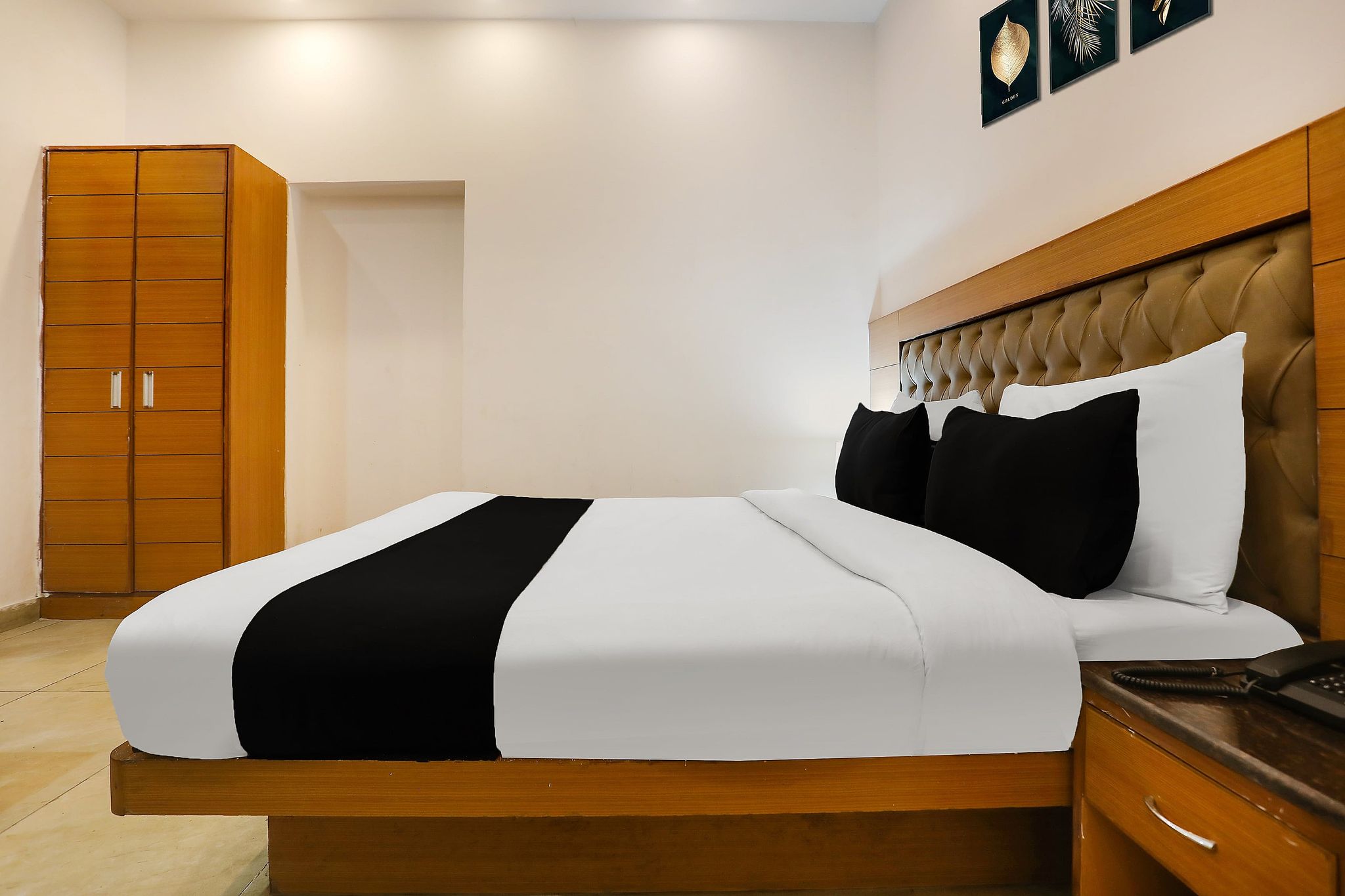 Collection O Mall Road Near St. Georges College Classic 4