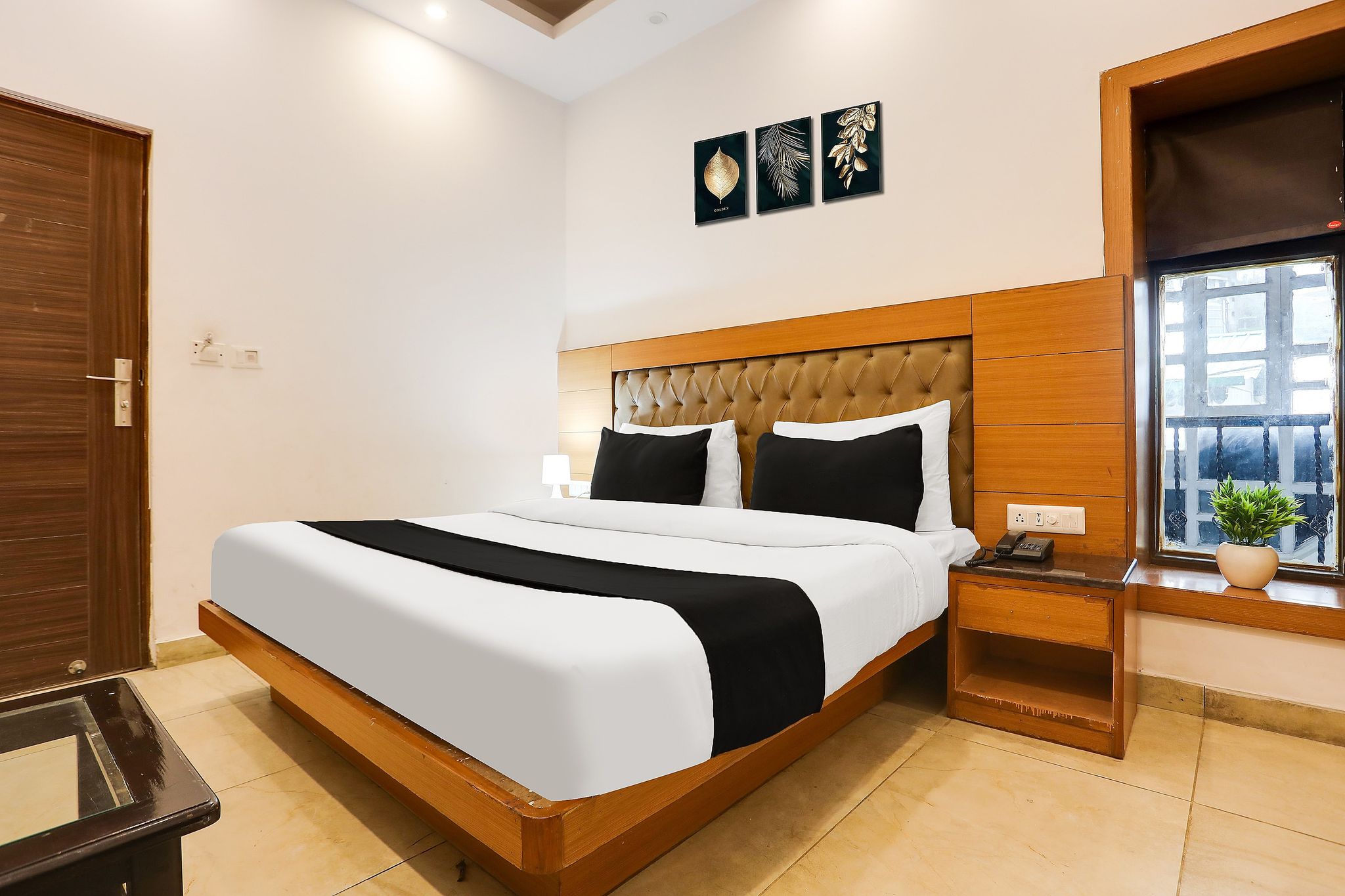 Collection O Mall Road Near St. Georges College Classic 9