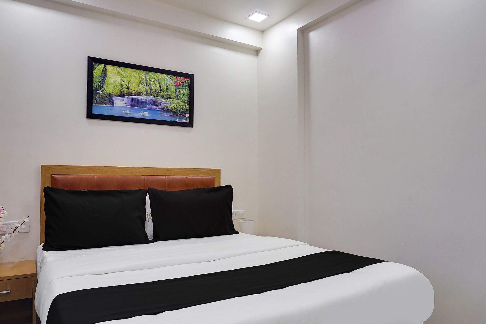 Hotel O by OYO Falcon Executive Classic 13