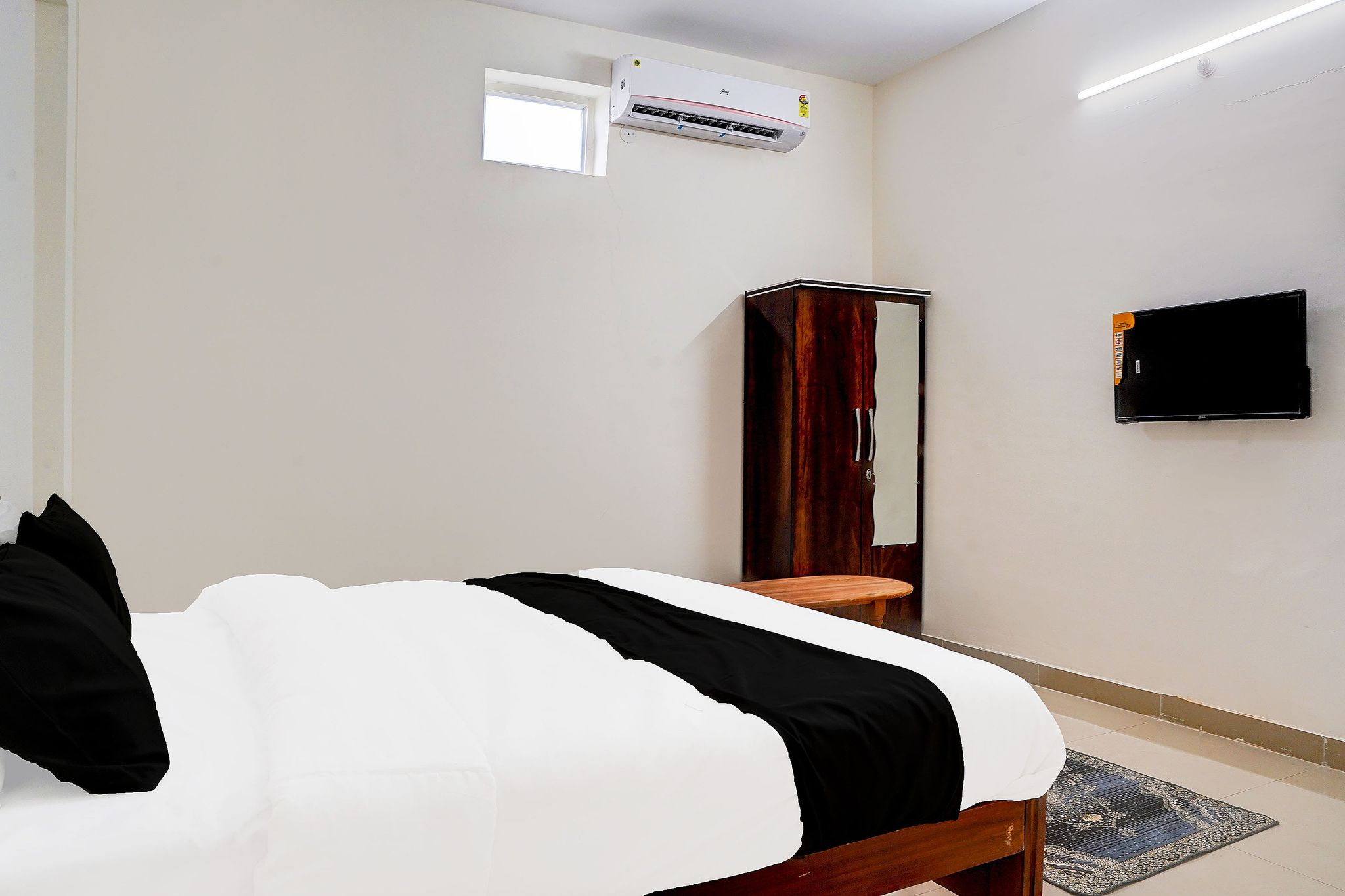 Hotel O MAZENTA PALACE Classic 6