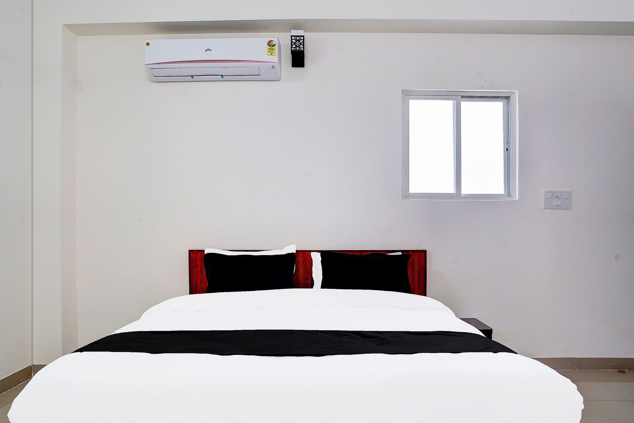 Hotel O MAZENTA PALACE Classic 4