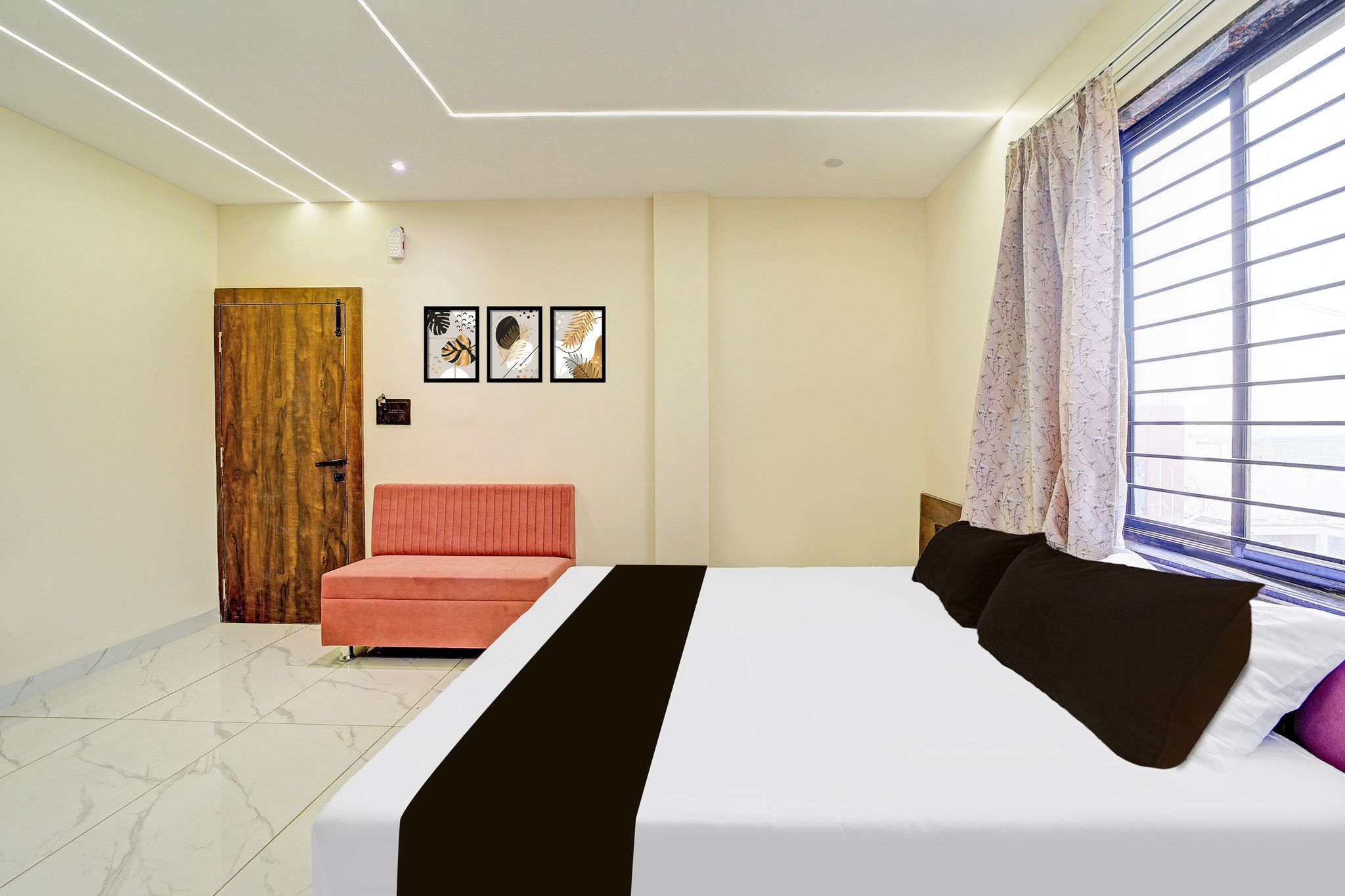 Super Townhouse LIG Main Road Indore Classic 20