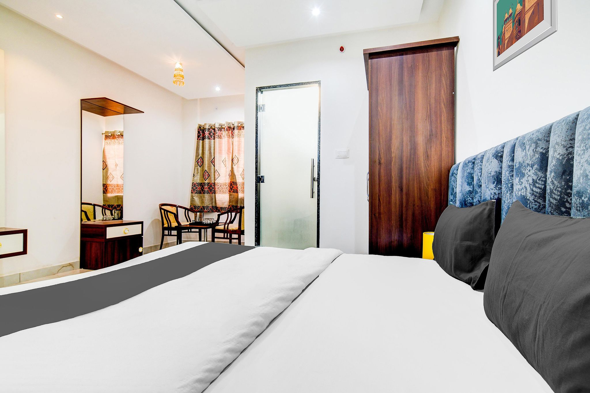 Super Townhouse LIG Main Road Indore Classic 10