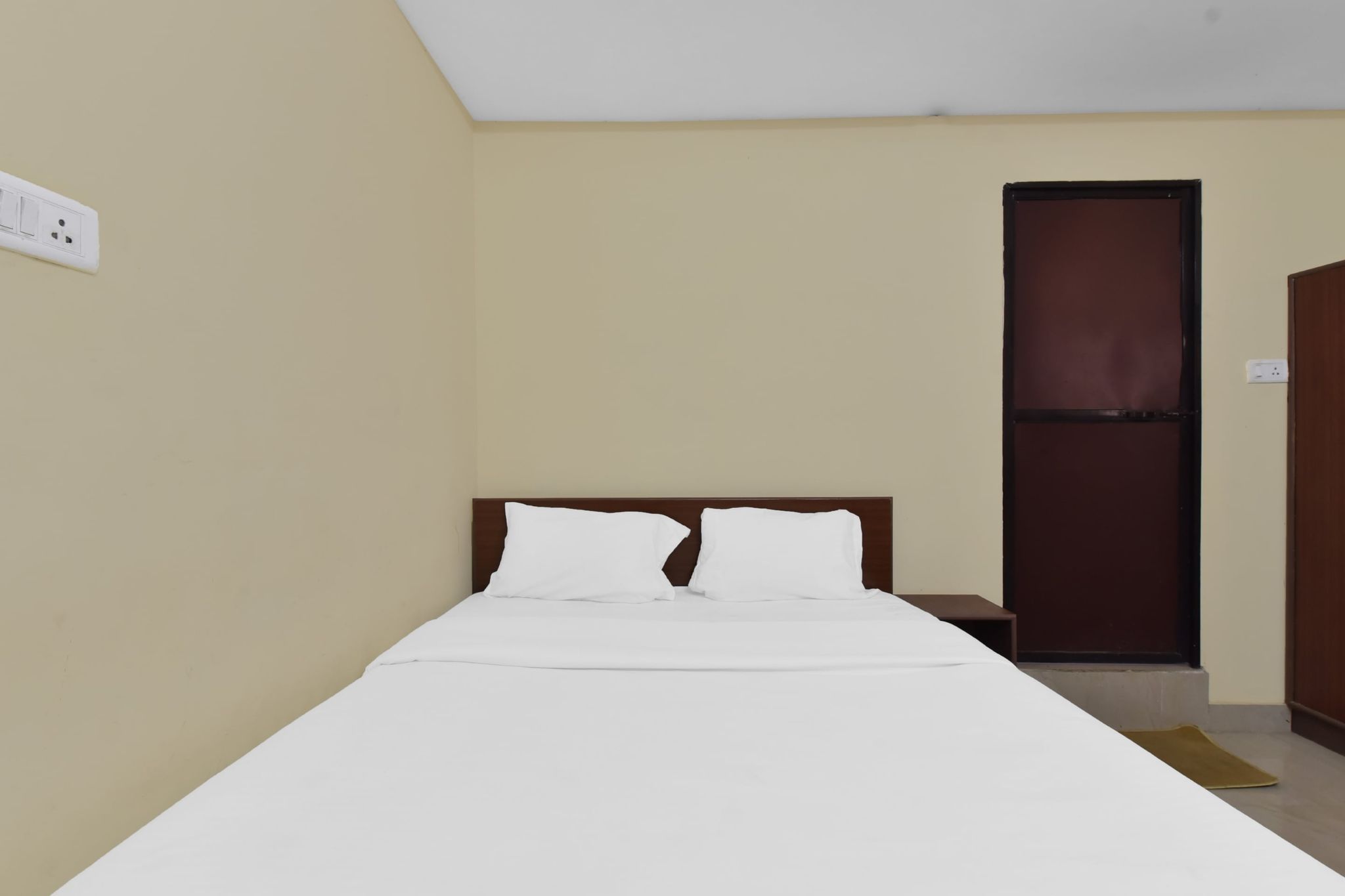 Hotel O Ashoka Classic 8