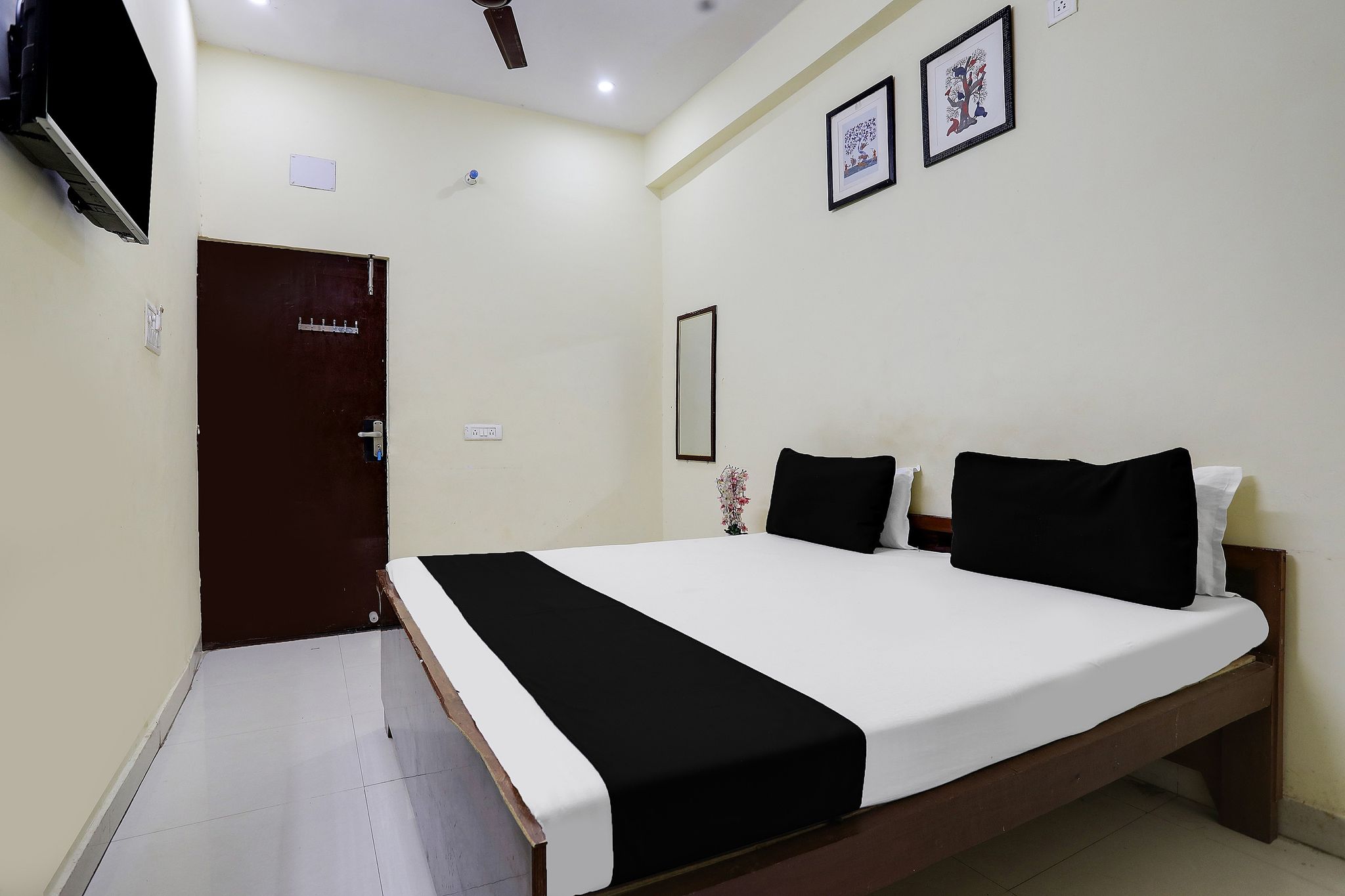 Hotel O Banaras Guest House Classic 9