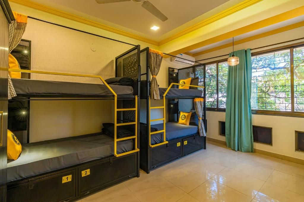 The Hosteller Goa, Candolim Bed in 10 Bed Mixed Dormitory 9