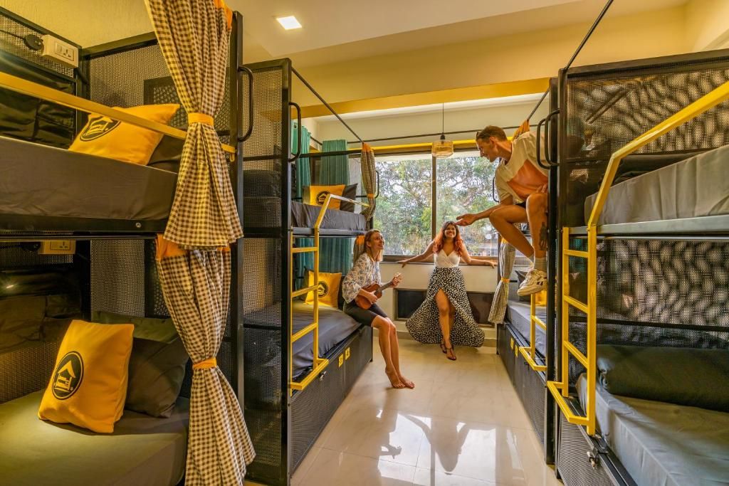 The Hosteller Goa, Candolim Bed in 8 Bed Mixed Dormitory 5