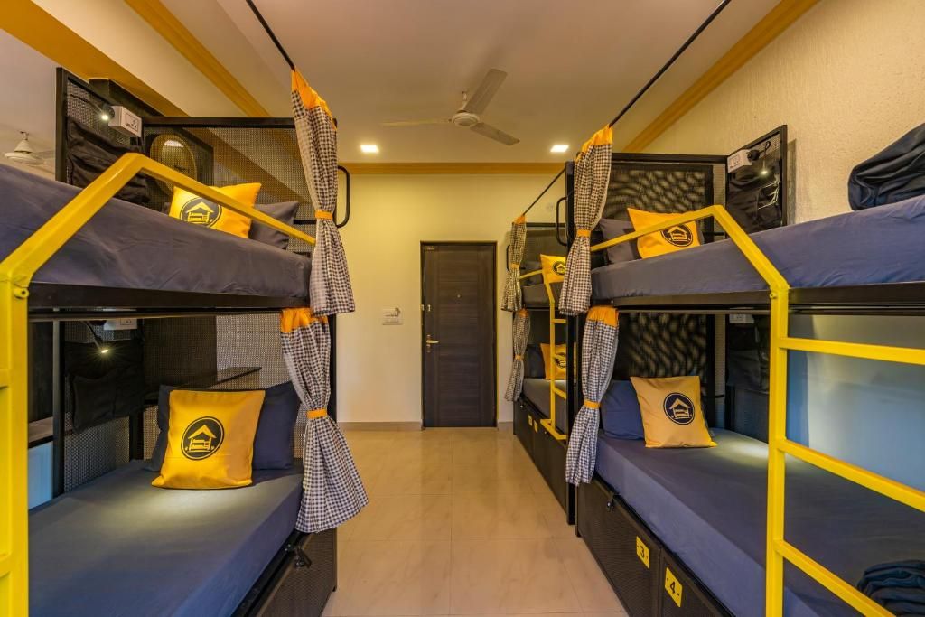 Bed in 6 Bed Mixed Dormitory