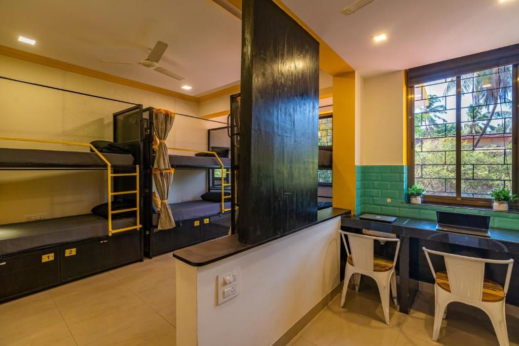 Bed in 6 Bed Mixed Dormitory