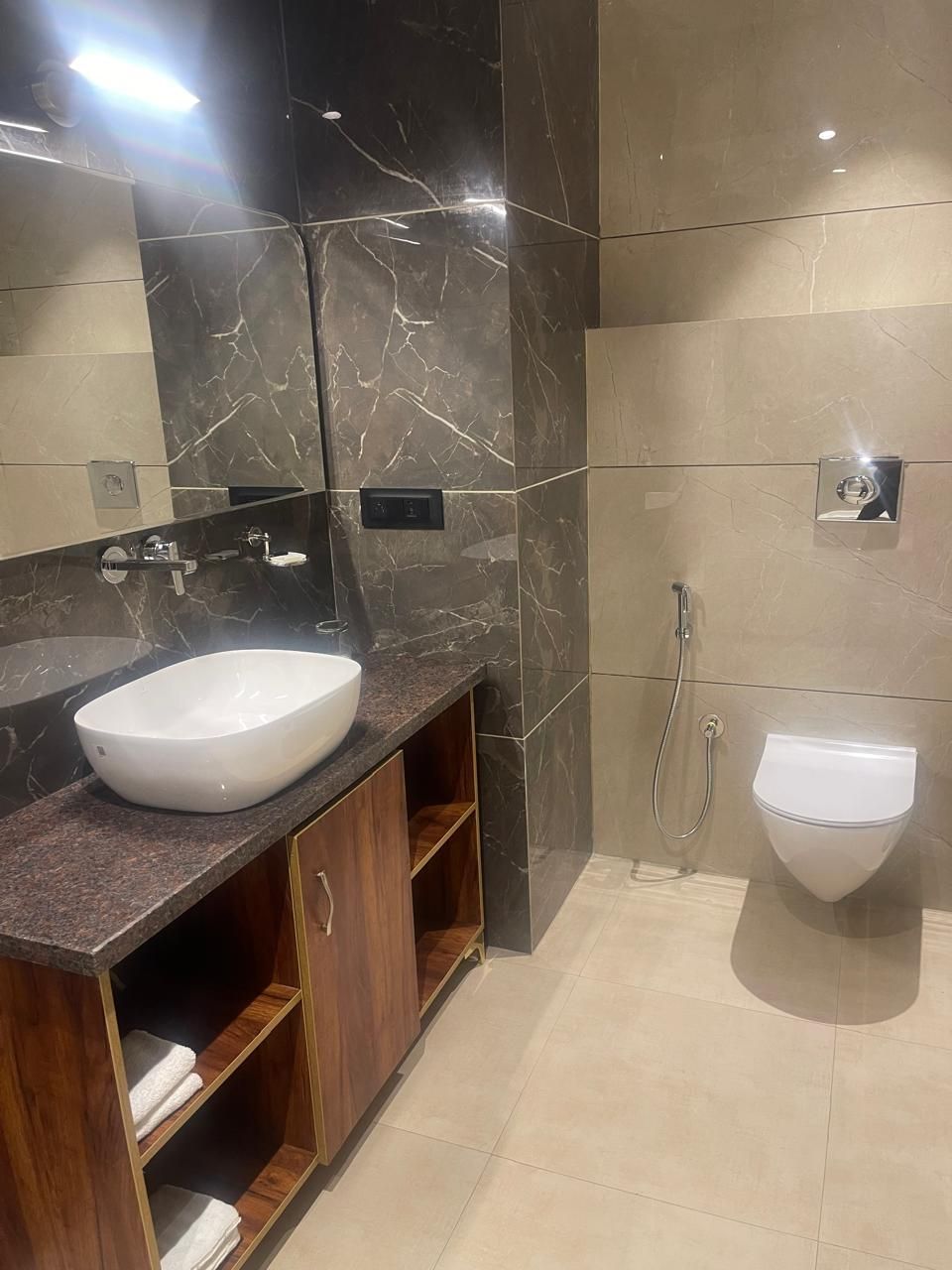 Shukrana Resort & Spa Deluxe Room 4