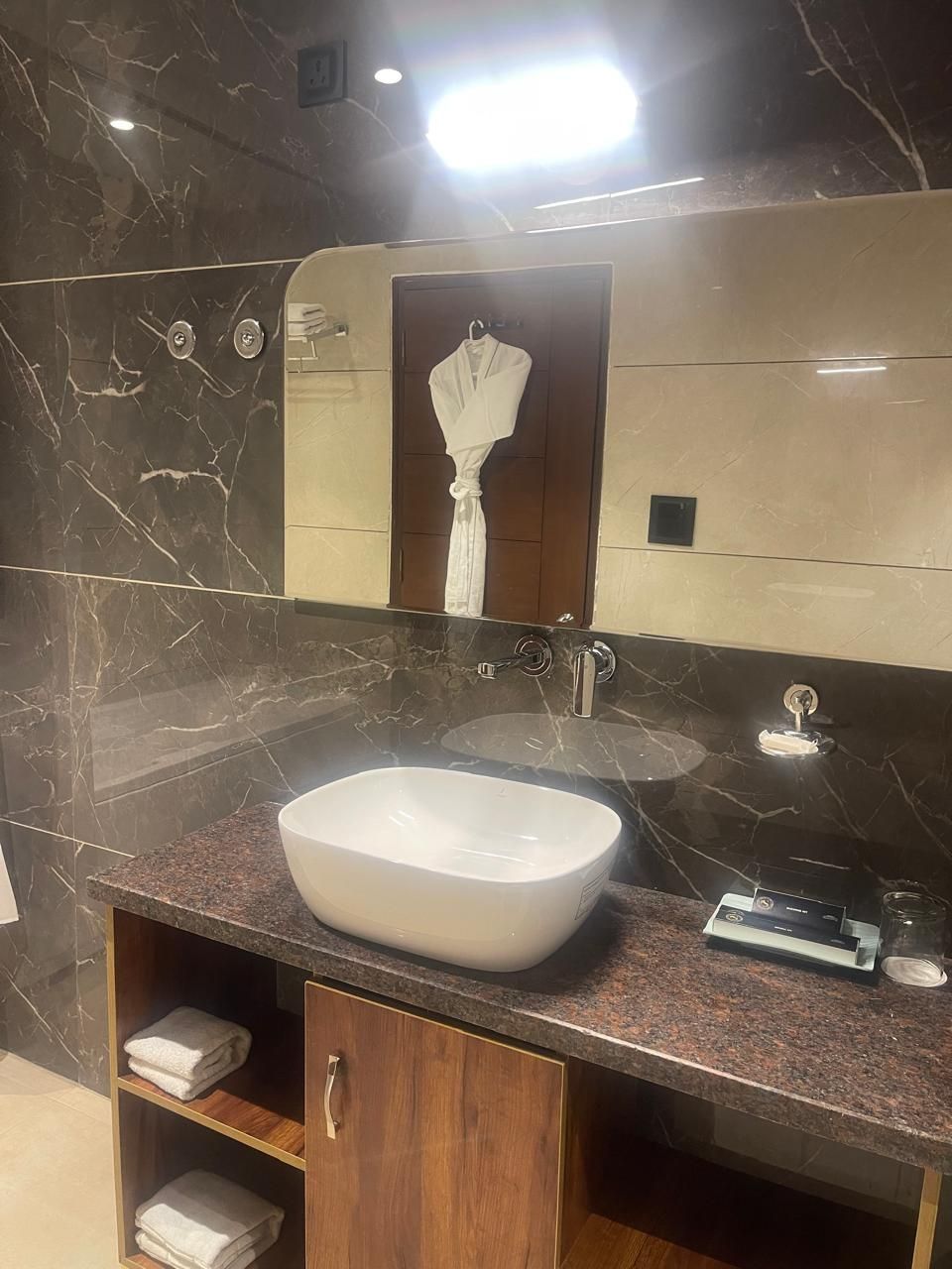 Shukrana Resort & Spa SUPER DELUXE ROOM 4