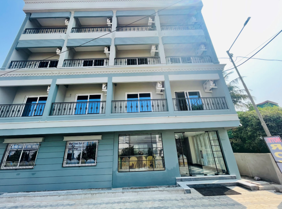 Royal Beach Inn