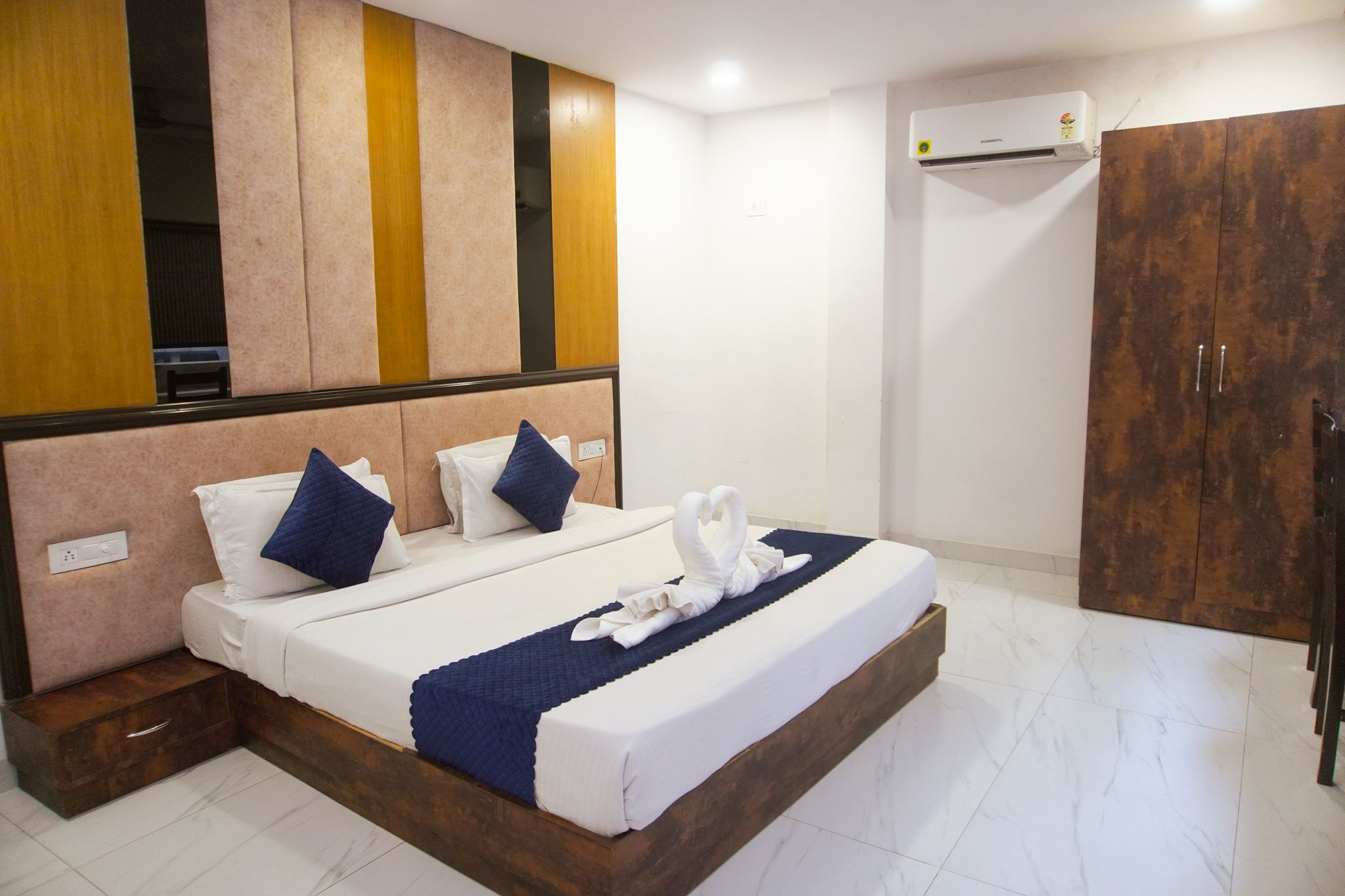 Shoolin Premium Rooms