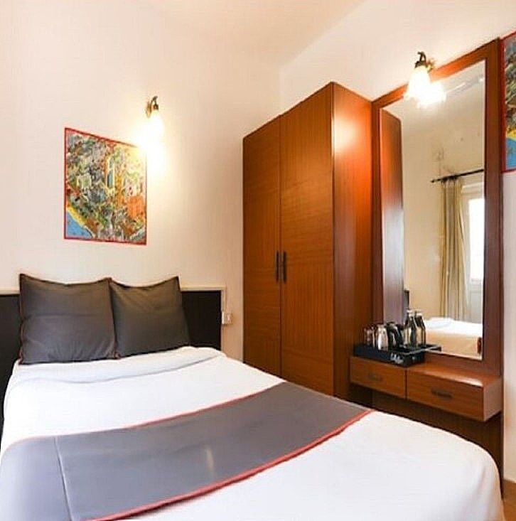 Shruti Resort Deluxe Room 2