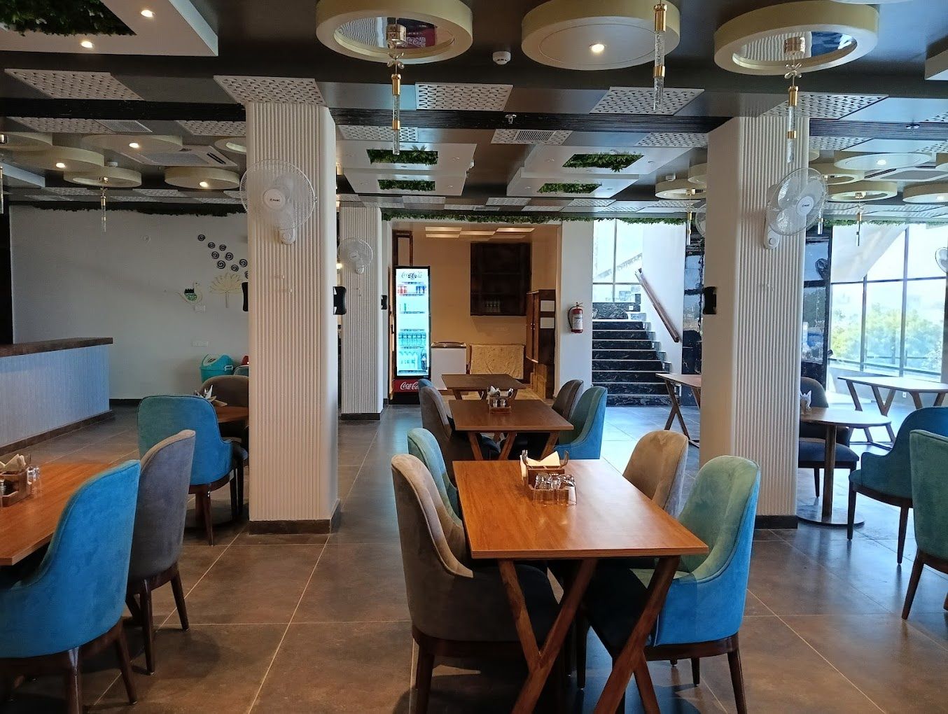 Food & Dining