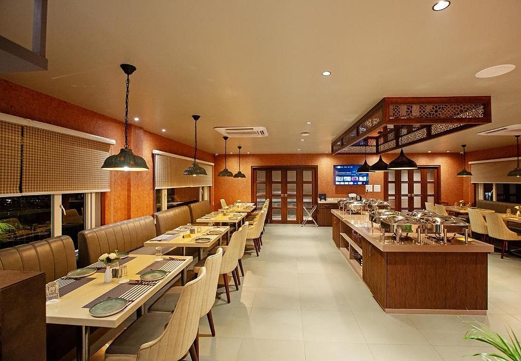 Food & Dining