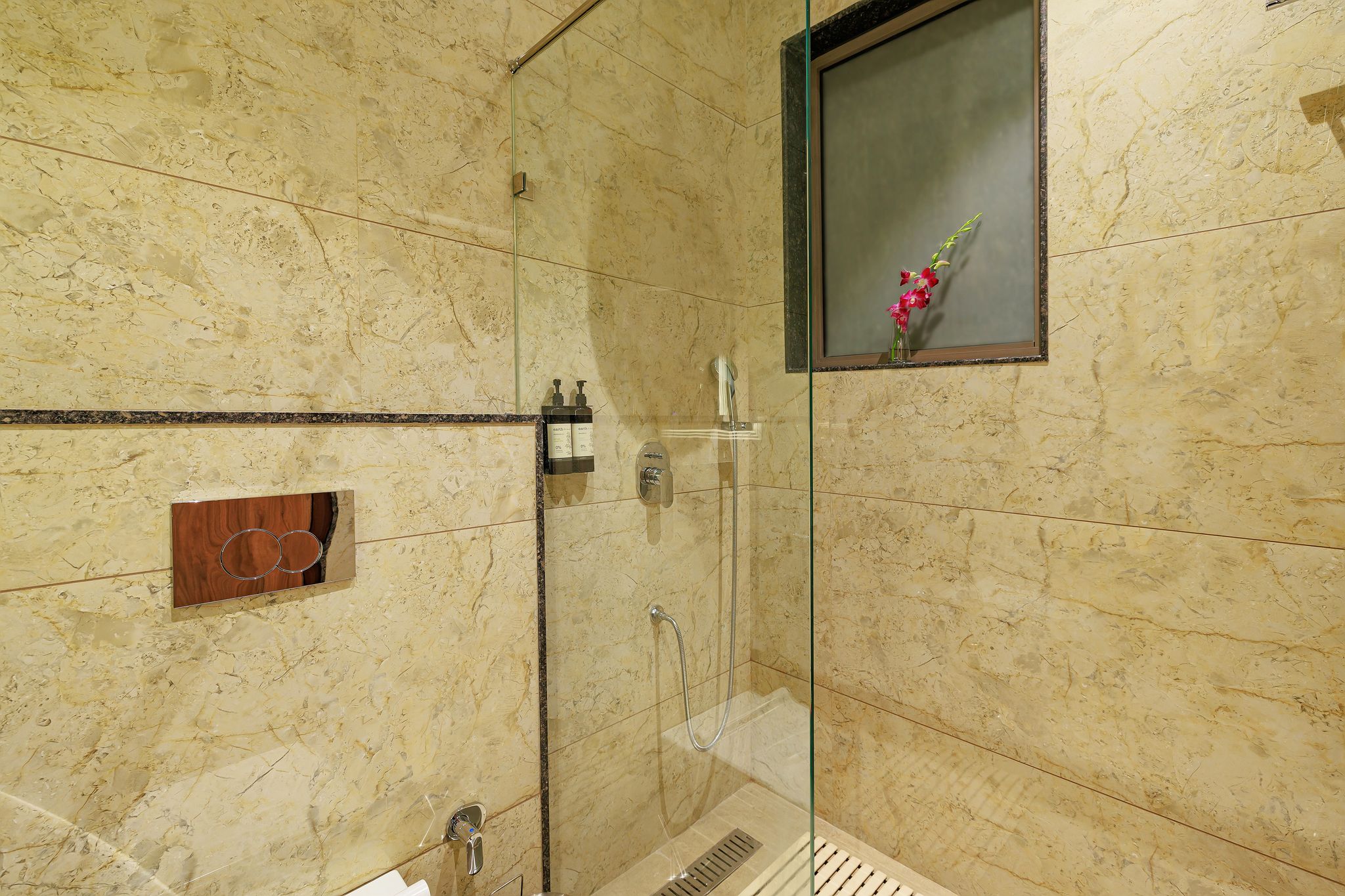 Executive Room- Enjoy Happy Hour 1+1 Mocktail timing 11 AM to 7 PM