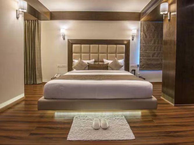 Royal Room