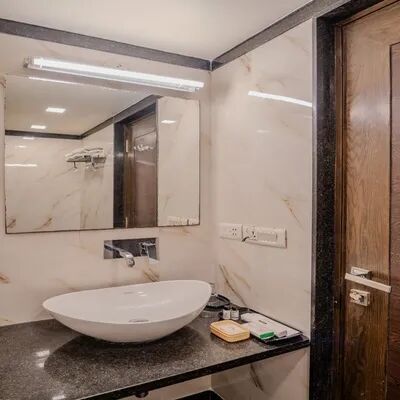 Hotel Aditya Park Regent Deluxe Room 3