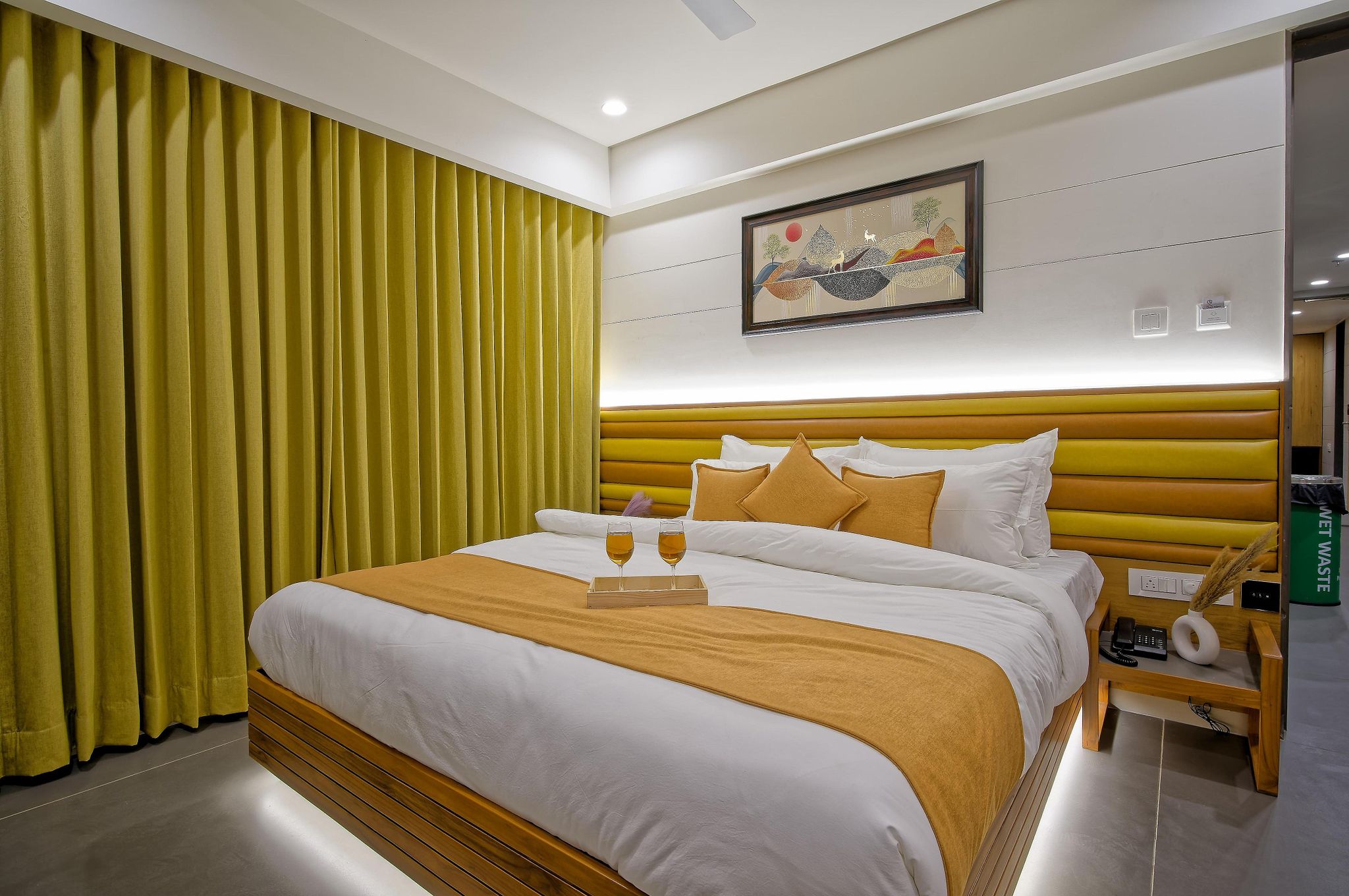 Hotel Lake Point Deluxe Room