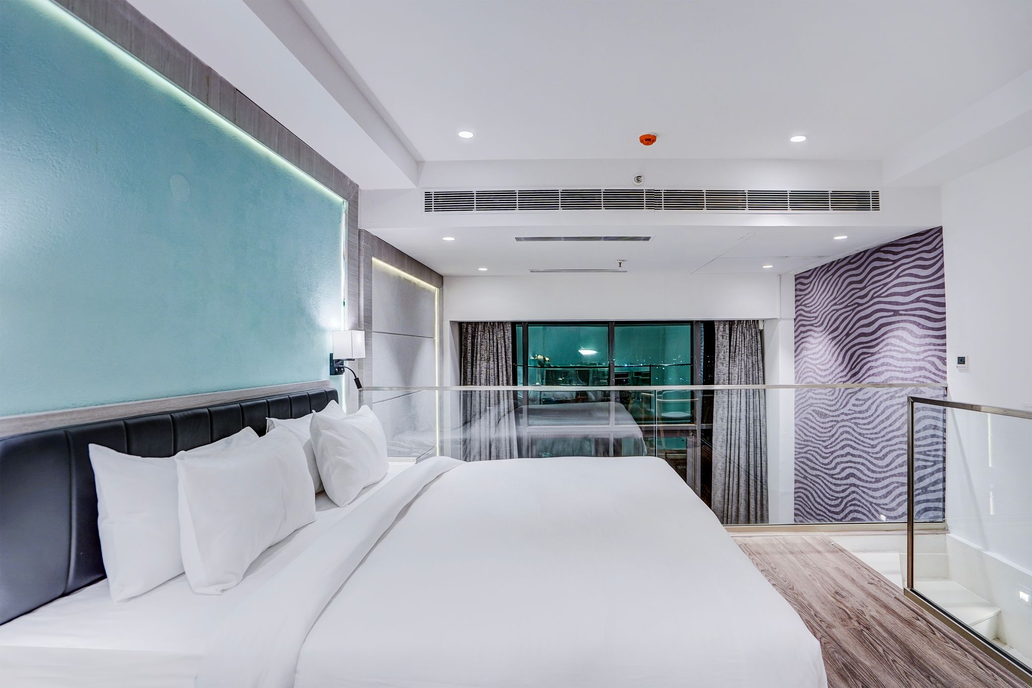 Duplex Executive Suite King Bed with Balcony