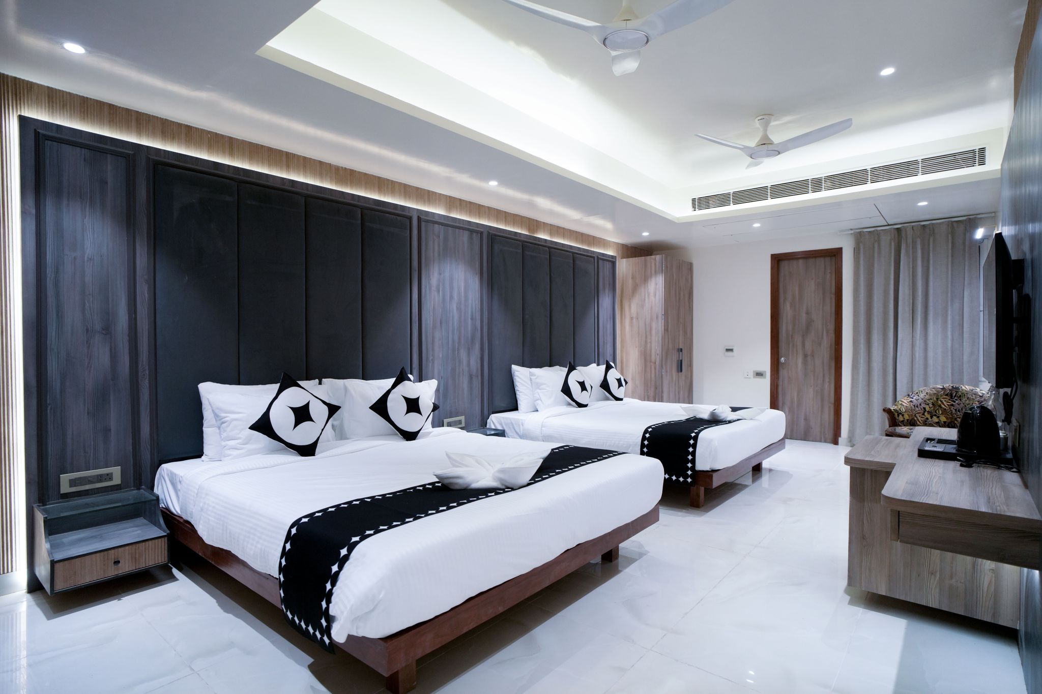 Clubhouse by CheckIn Hotel Ayodhya Deluxe Room 3