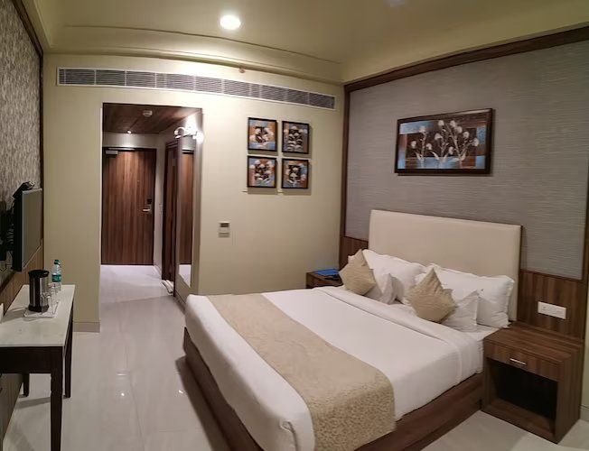 HOTEL SHYAM KHATUSHYAM Deluxe Room 10
