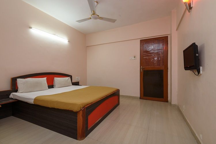 Hotel Sai Shraddha Shirdi DOUBLE BED NON AC ROOM