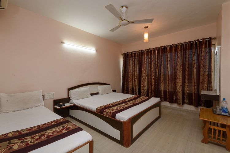 TRIPLE BED NON AC ROOM