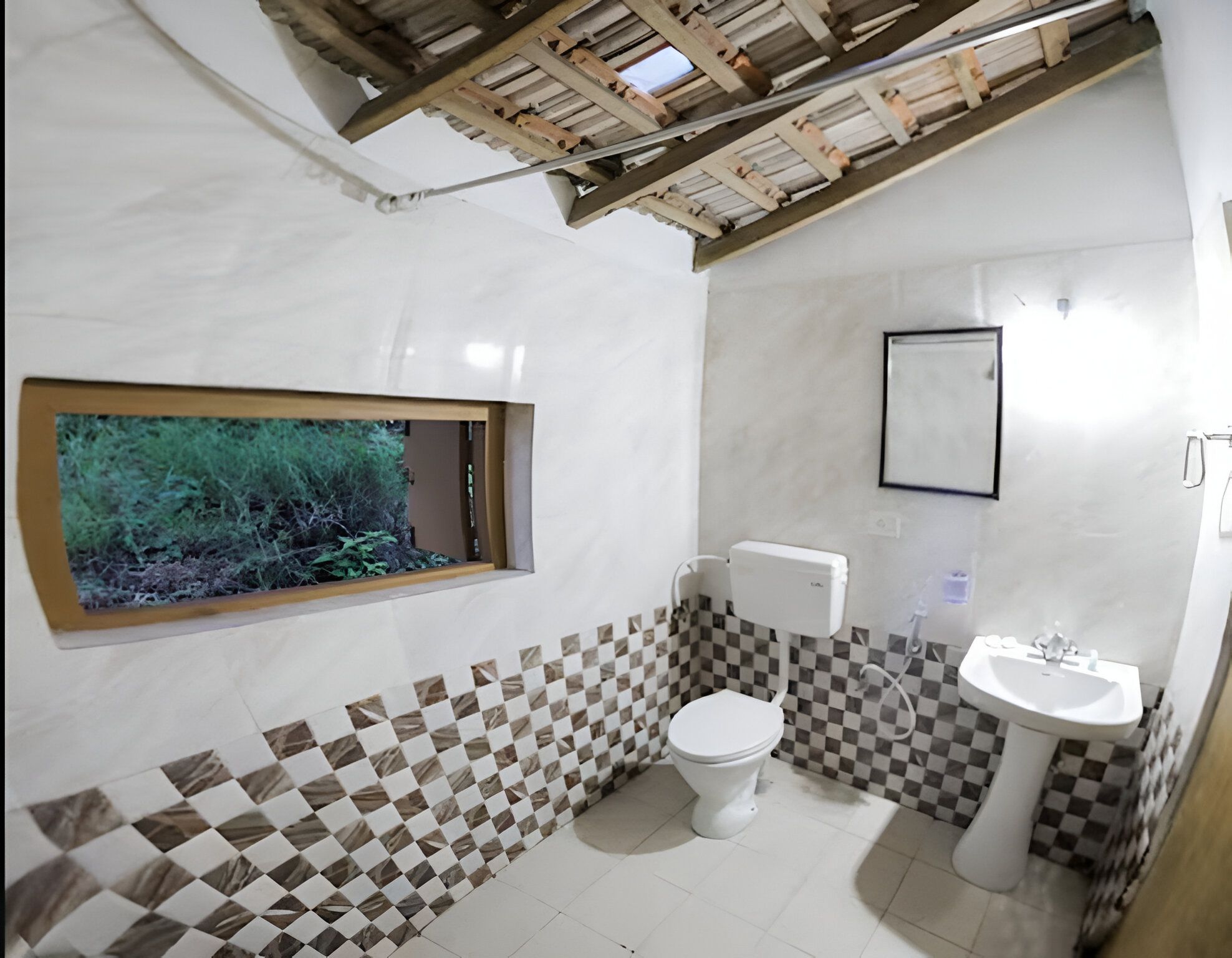 One Bedroom Valley View Suite with Balcony